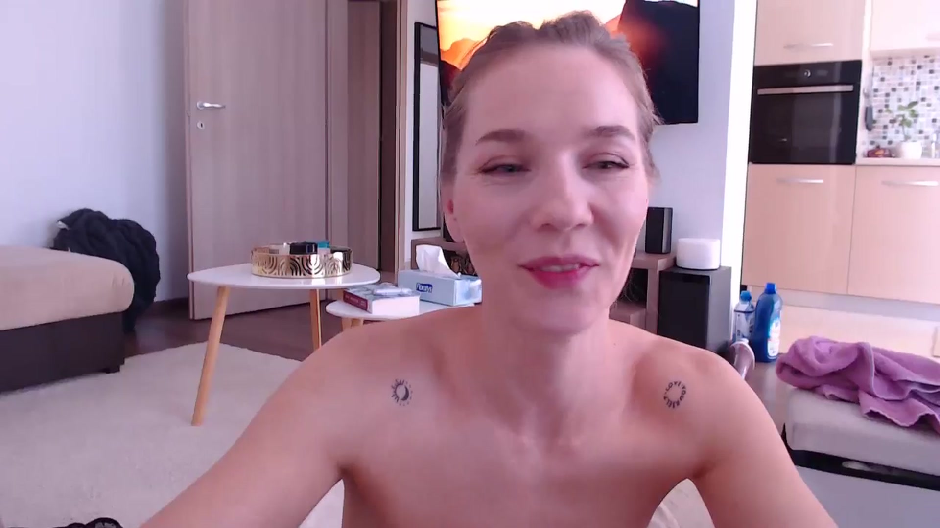 Gallery image thumbnail from AnyaHott's myfreecams stream on, 10/28/2025, 12:54 image 6 of 20