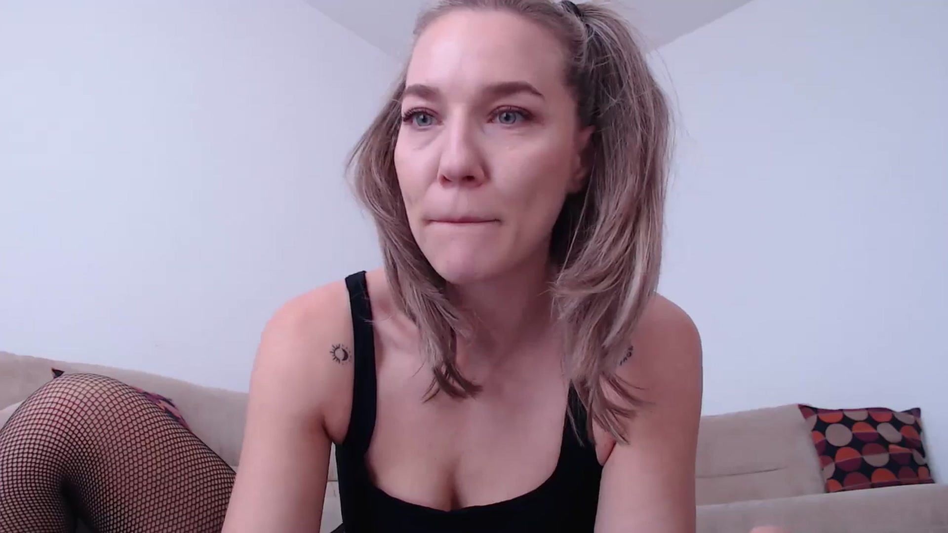 Gallery image thumbnail from AnyaHott's myfreecams stream on, 12/18/2025, 08:34 image 20 of 20