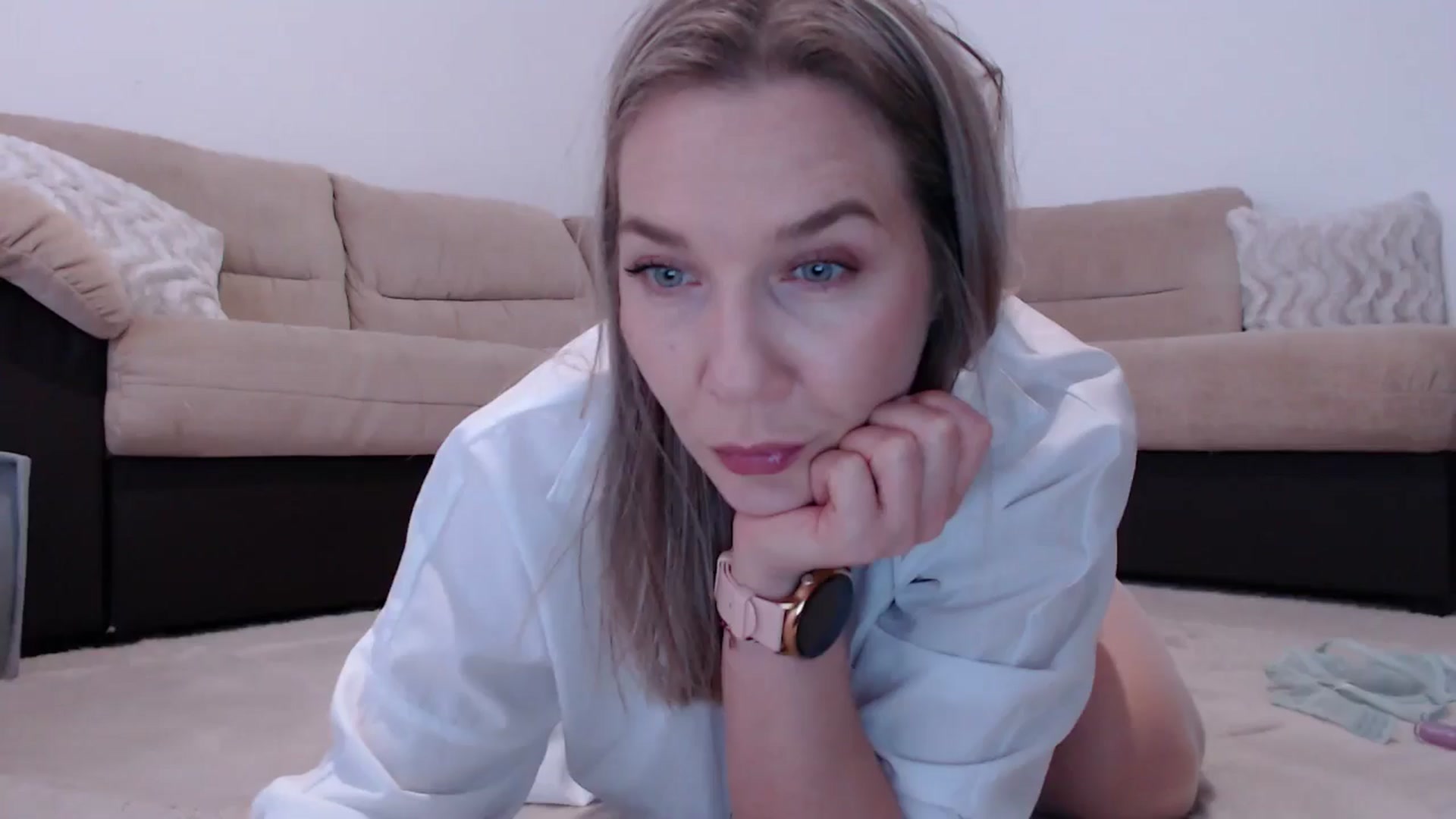 Gallery image thumbnail from AnyaHott's myfreecams stream on, 01/06/2026, 08:39 image 18 of 20