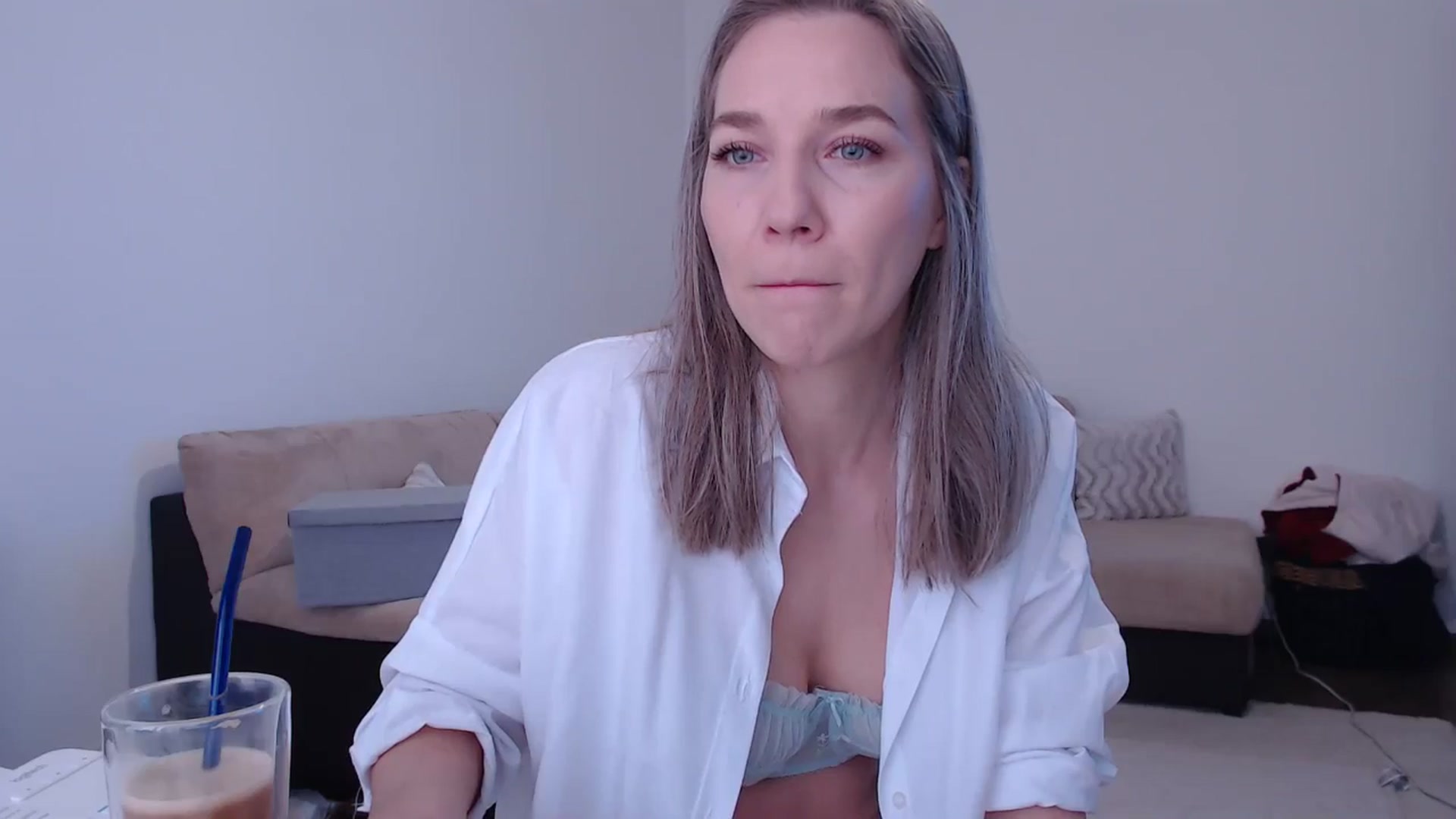 Gallery image thumbnail from AnyaHott's myfreecams stream on, 01/06/2026, 08:39 image 3 of 20