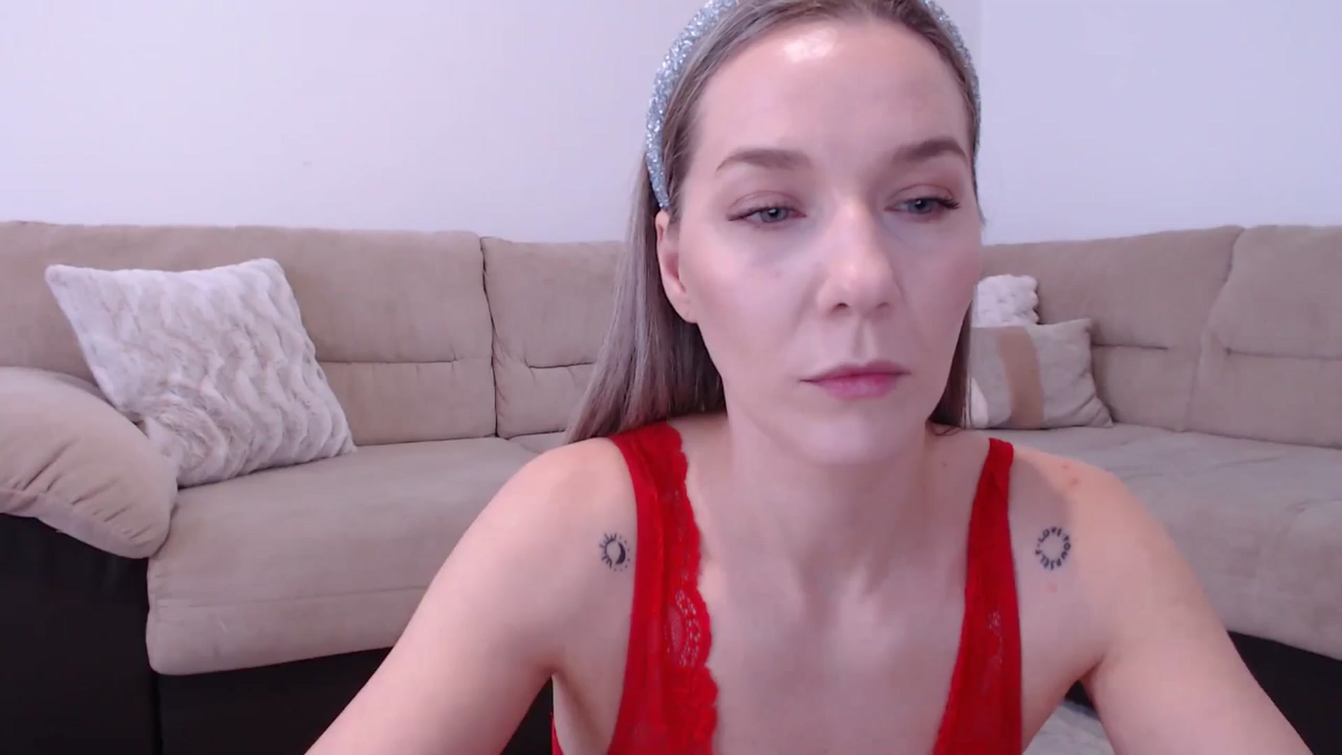 Gallery image thumbnail from AnyaHott's myfreecams stream on, 01/11/2026, 08:22 image 18 of 20