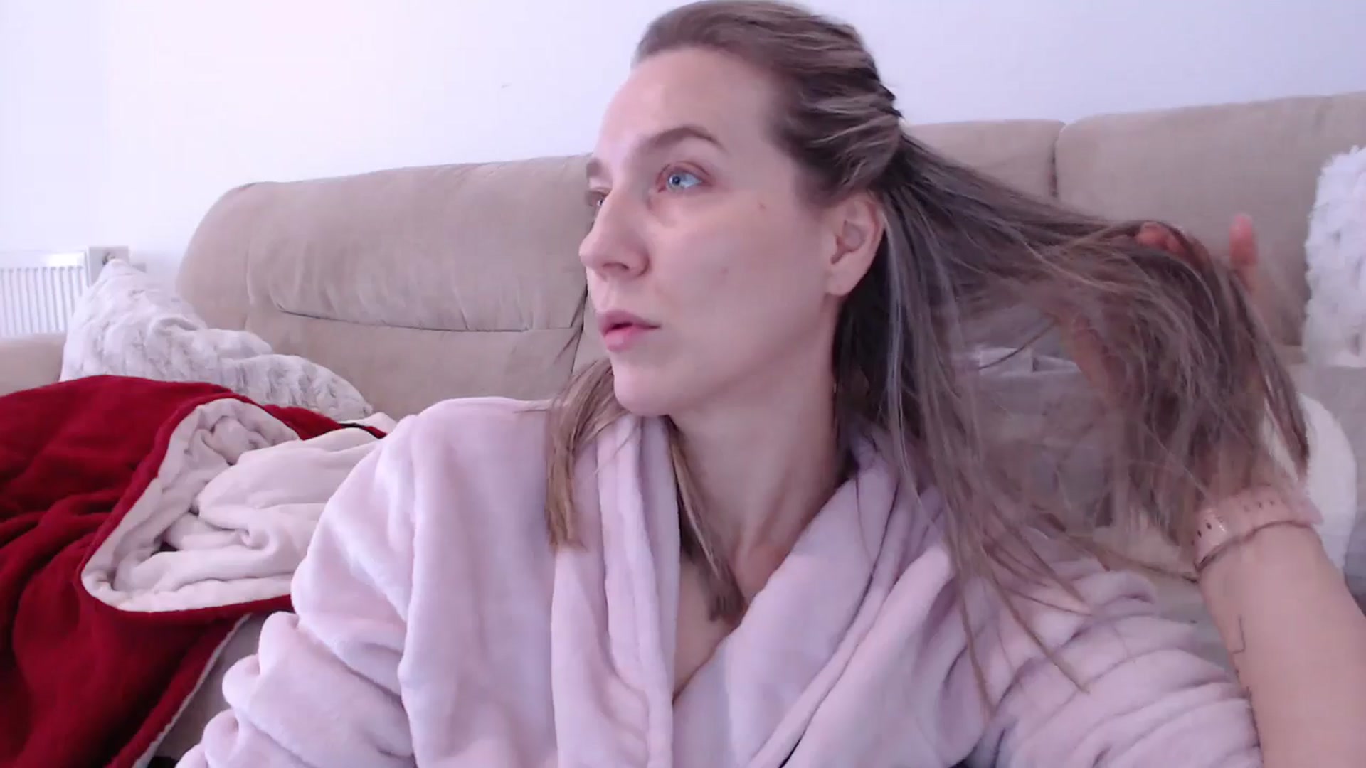Gallery image thumbnail from AnyaHott's myfreecams stream on, 01/16/2026, 08:28 image 9 of 20