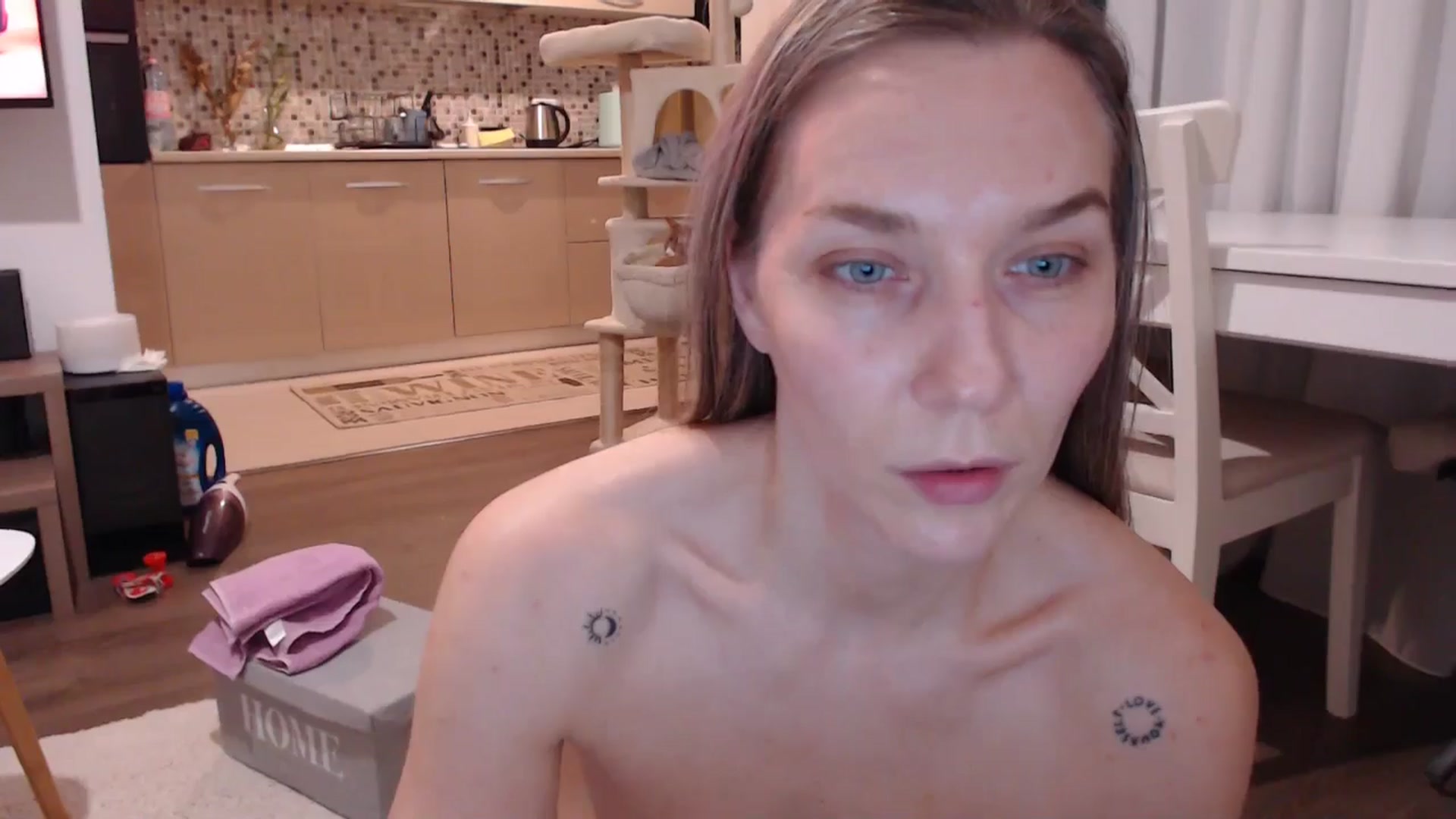 Gallery image thumbnail from AnyaHott's myfreecams stream on, 01/26/2026, 16:23 image 16 of 20