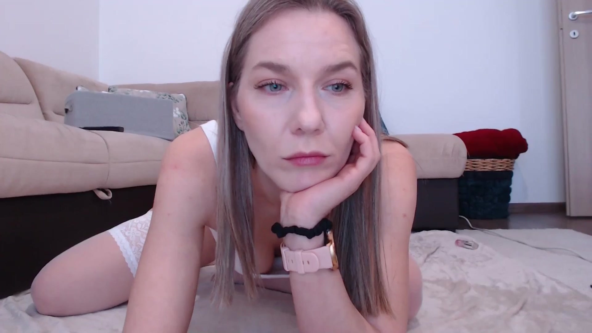 Gallery image thumbnail from AnyaHott's myfreecams stream on, 01/30/2026, 08:58 image 17 of 20