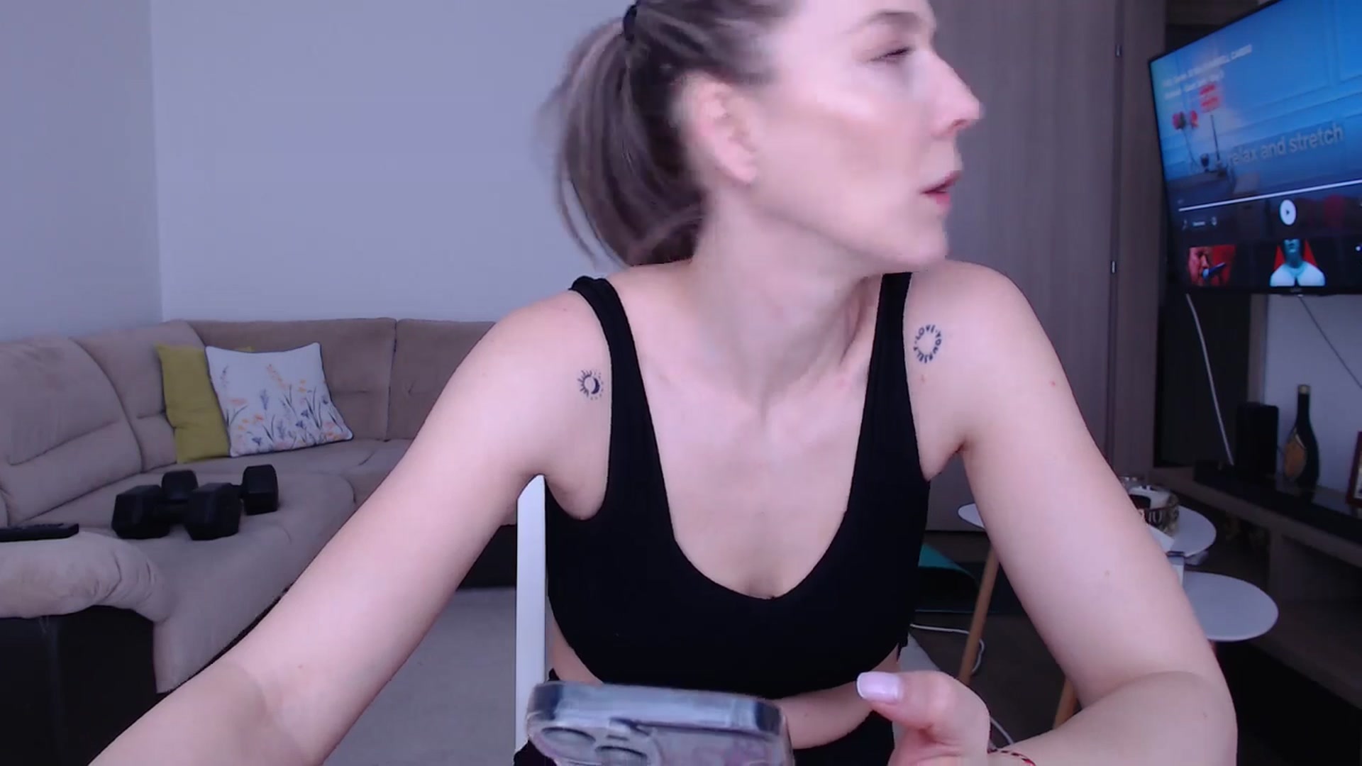 Gallery image thumbnail from AnyaHott's myfreecams stream on, 02/19/2026, 12:53 image 18 of 20