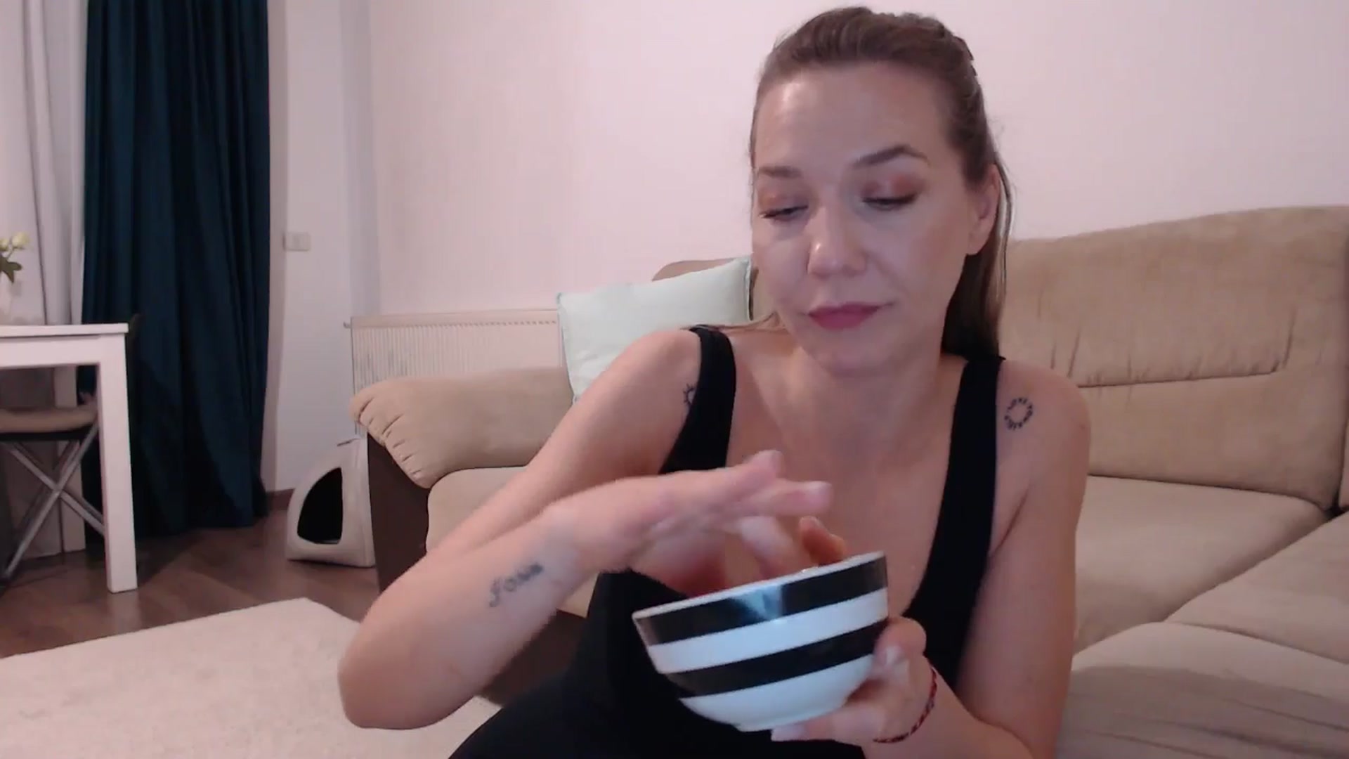 Gallery image thumbnail from AnyaHott's myfreecams stream on, 03/21/2026, 17:40 image 5 of 20