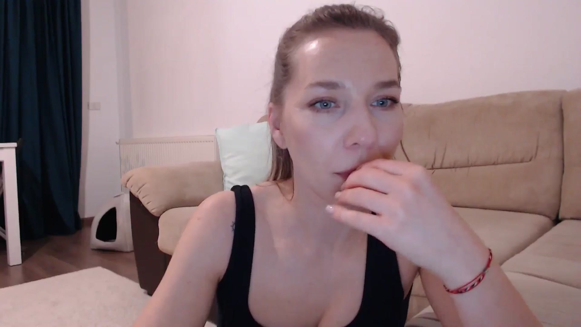Gallery image thumbnail from AnyaHott's myfreecams stream on, 03/21/2026, 17:40 image 16 of 20