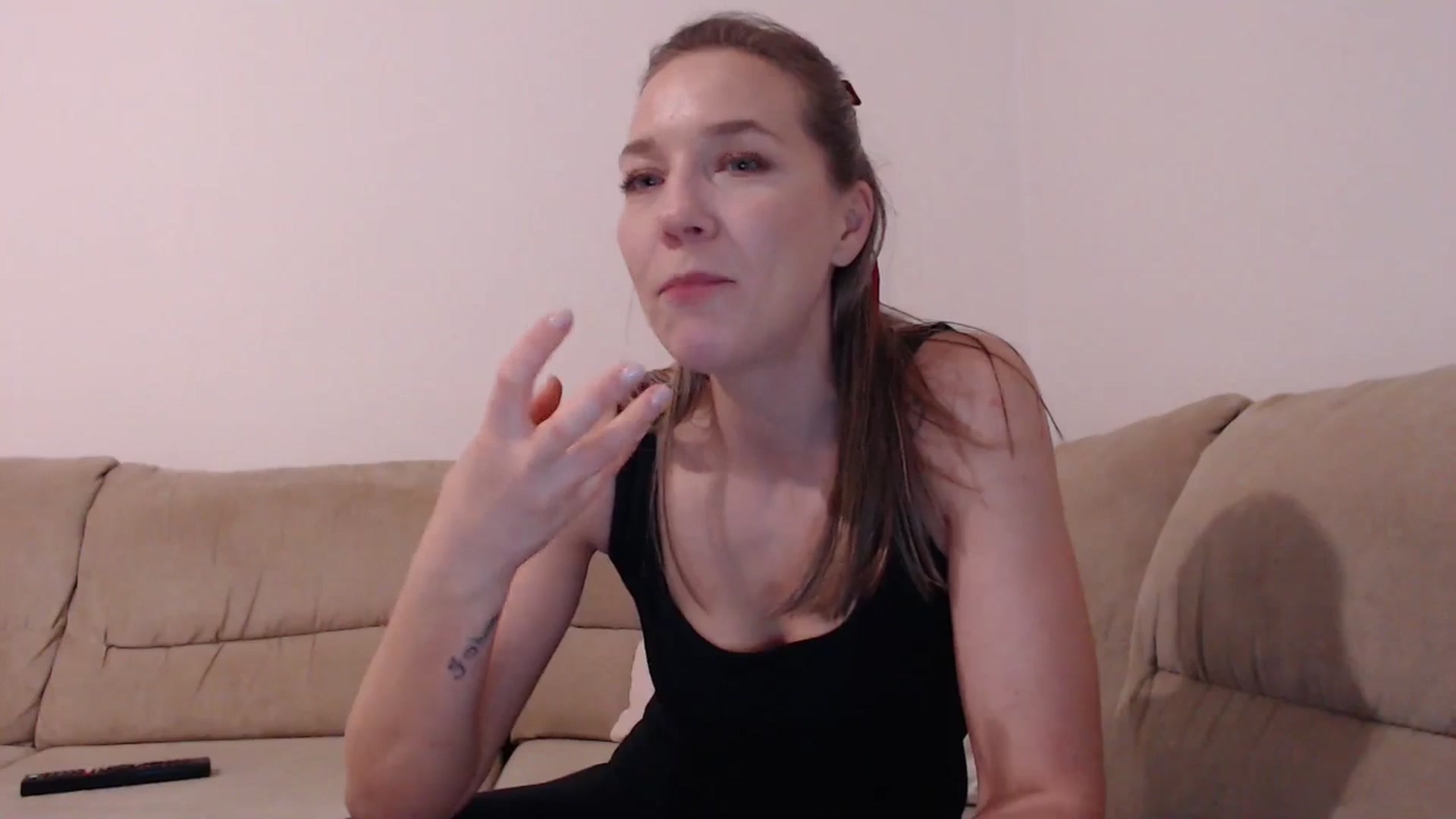 Gallery image thumbnail from AnyaHott's myfreecams stream on, 03/21/2026, 17:40 image 2 of 20