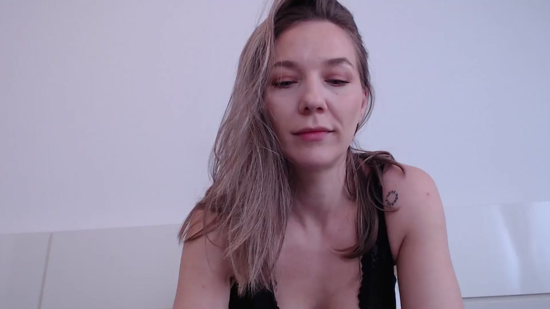 Gallery image thumbnail from AnyaHott's myfreecams stream on, 03/24/2026, 06:45 image 12 of 20