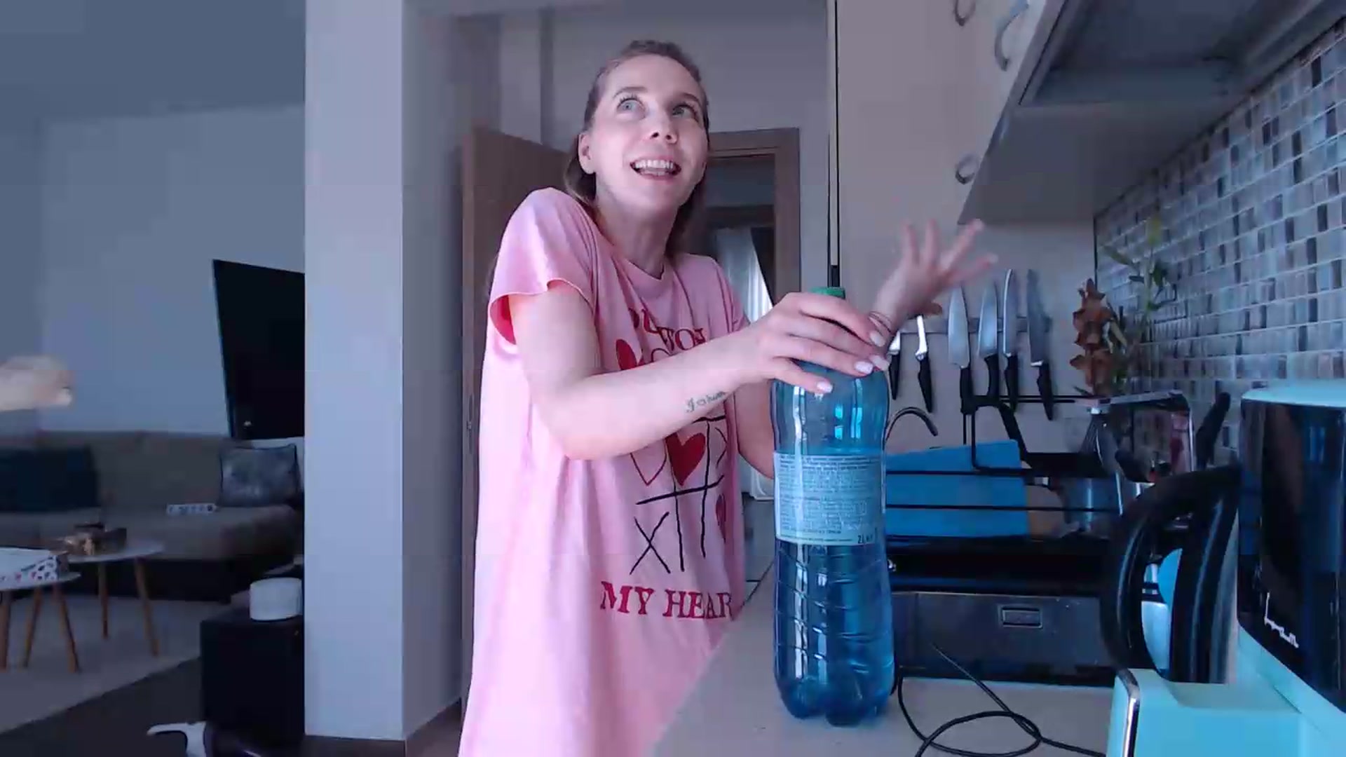 Gallery image thumbnail from AnyaHott's myfreecams stream on, 05/15/2026, 07:59 image 15 of 20