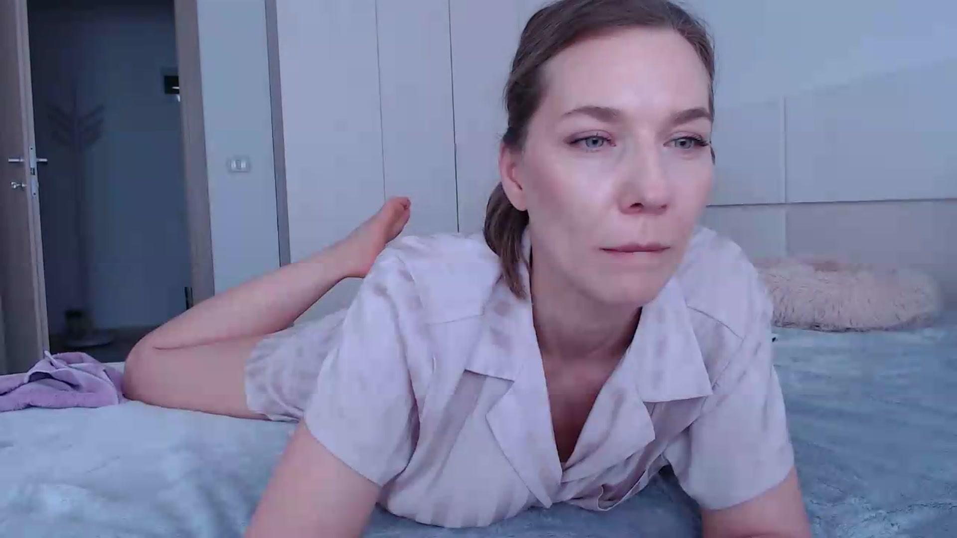 Gallery image thumbnail from AnyaHott's myfreecams stream on, 06/11/2026, 08:04 image 2 of 20