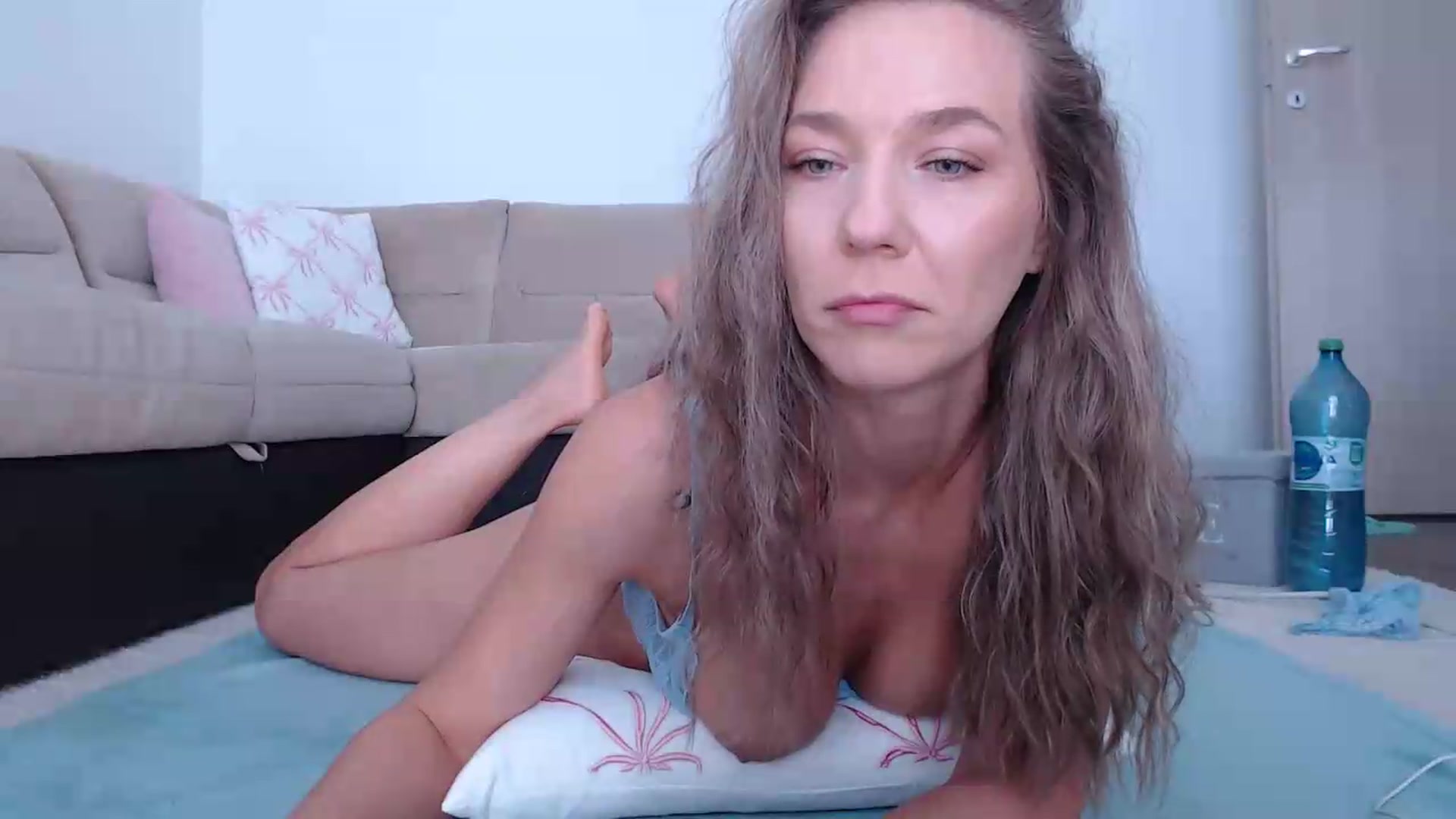 Gallery image thumbnail from AnyaHott's myfreecams stream on, 08/05/2026, 08:16 image 4 of 20