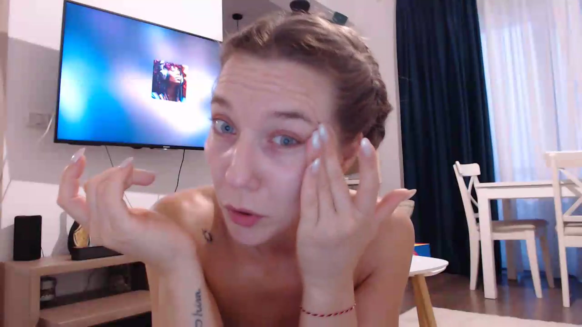 Gallery image thumbnail from AnyaHott's myfreecams stream on, 08/06/2026, 17:53 image 16 of 20