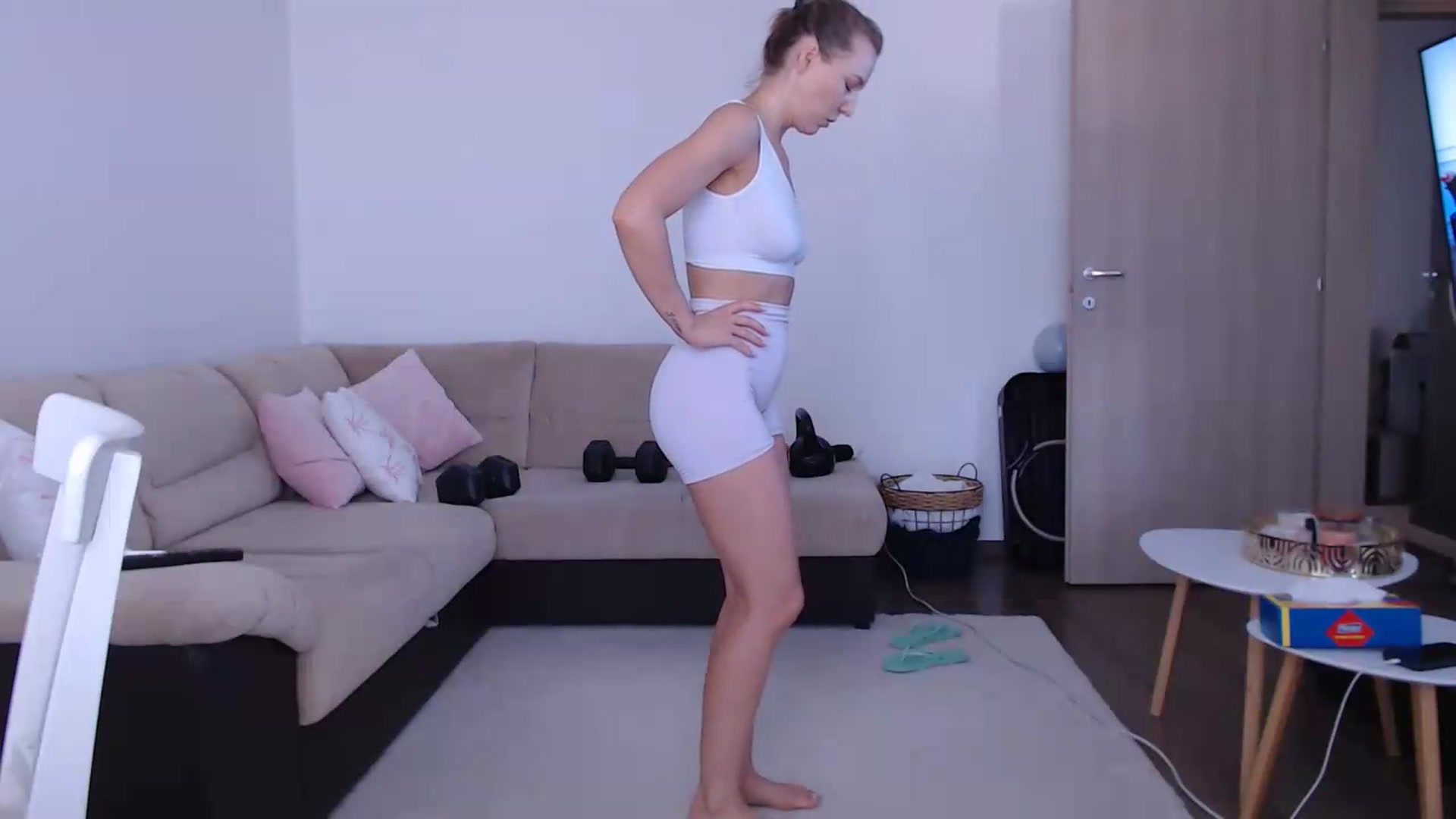 Gallery image thumbnail from AnyaHott's myfreecams stream on, 08/10/2026, 14:38 image 18 of 20