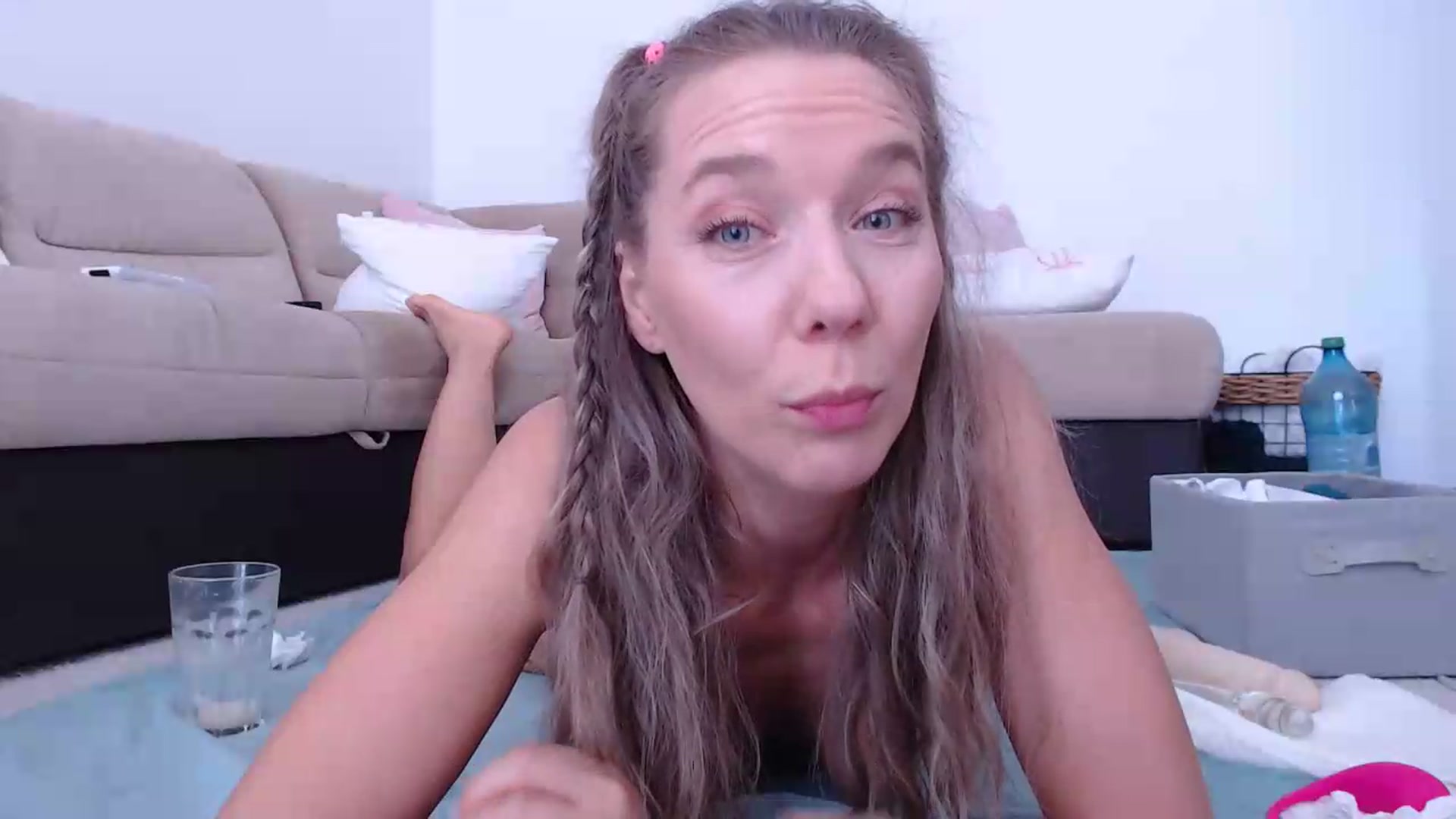 Gallery image thumbnail from AnyaHott's myfreecams stream on, 08/12/2026, 08:55 image 5 of 20