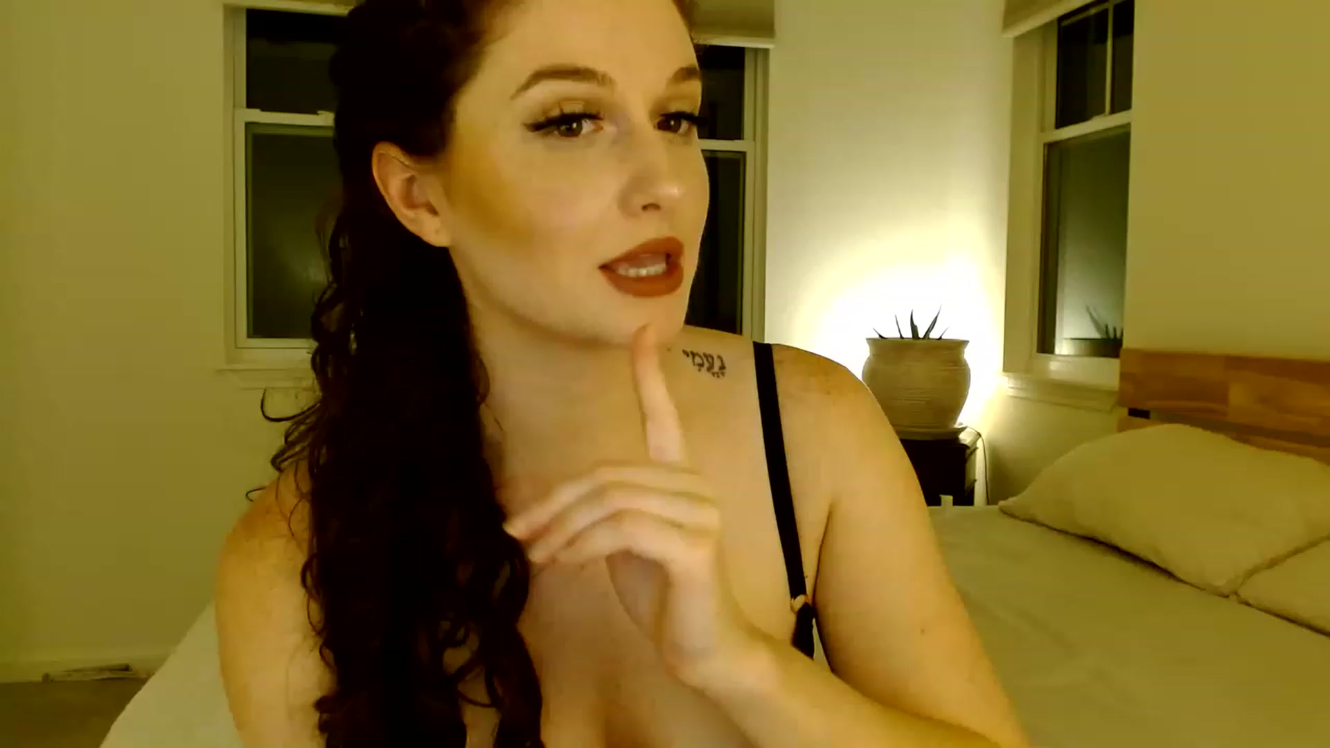 Gallery image thumbnail from AnyaLala's myfreecams stream on, 01/01/2023, 10:03 image 6 of 20