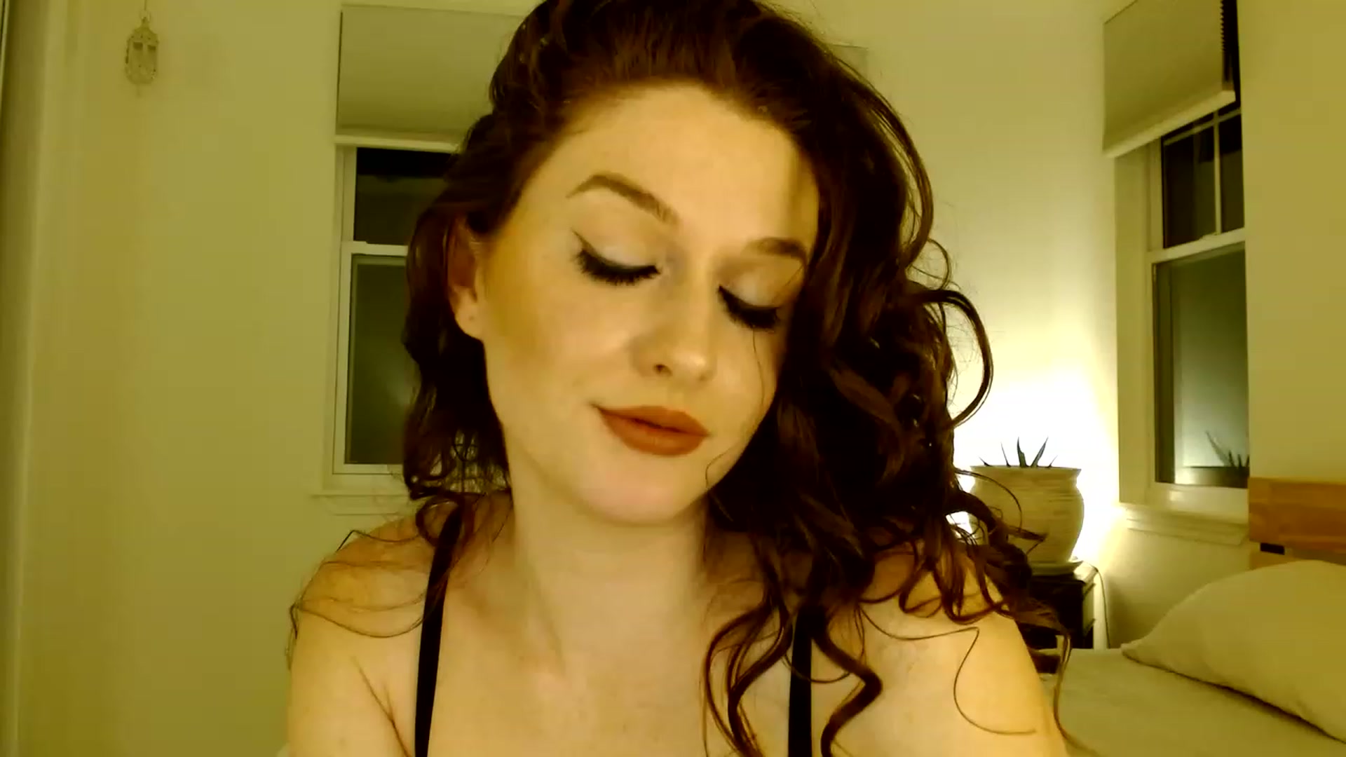 Gallery image thumbnail from AnyaLala's myfreecams stream on, 01/01/2023, 10:03 image 17 of 20