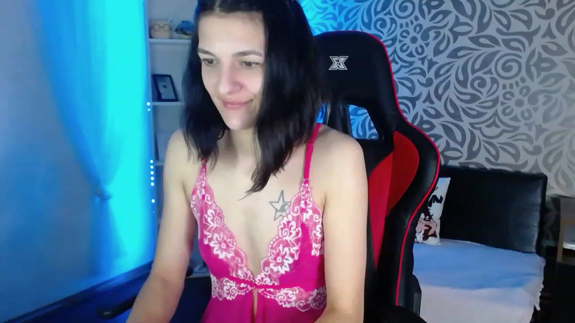 Gallery image thumbnail from AnyaLuv777's myfreecams stream on, 01/08/2023, 22:52 image 12 of 20