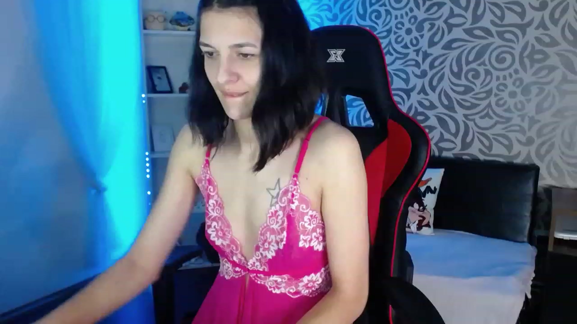 Gallery image thumbnail from AnyaLuv777's myfreecams stream on, 01/08/2023, 22:52 image 6 of 20