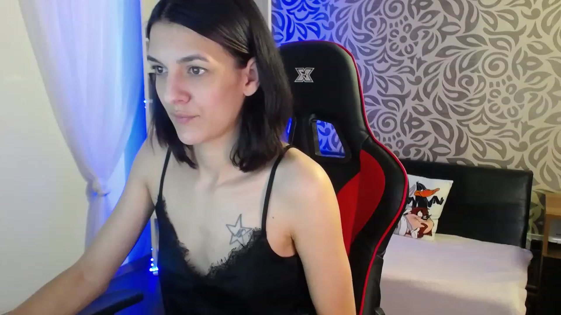 Gallery image thumbnail from AnyaLuv777's myfreecams stream on, 01/09/2023, 20:42 image 9 of 20