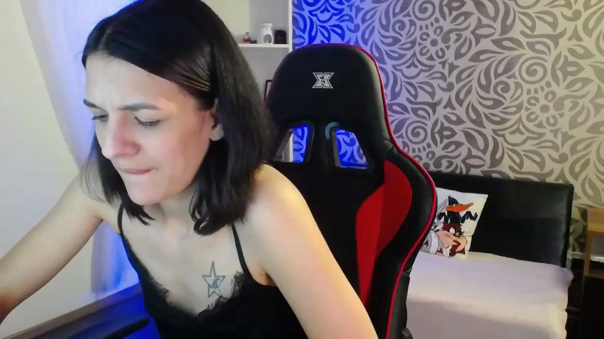 Gallery image thumbnail from AnyaLuv777's myfreecams stream on, 01/09/2023, 20:42 image 16 of 20