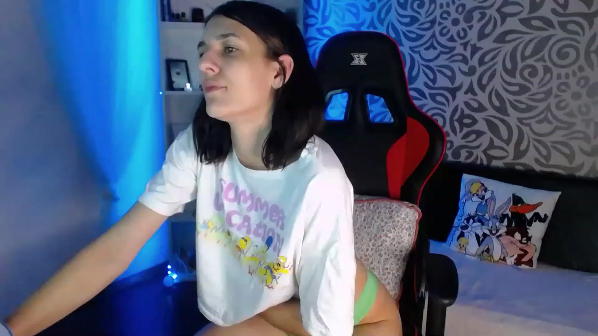 Gallery image thumbnail from AnyaLuv777's myfreecams stream on, 01/27/2023, 20:33 image 19 of 20