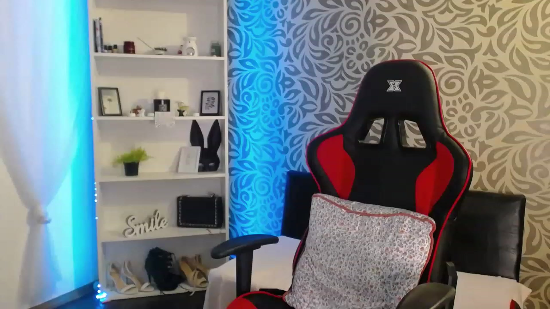 Gallery image thumbnail from AnyaLuv777's myfreecams stream on, 01/30/2023, 06:10 image 16 of 20