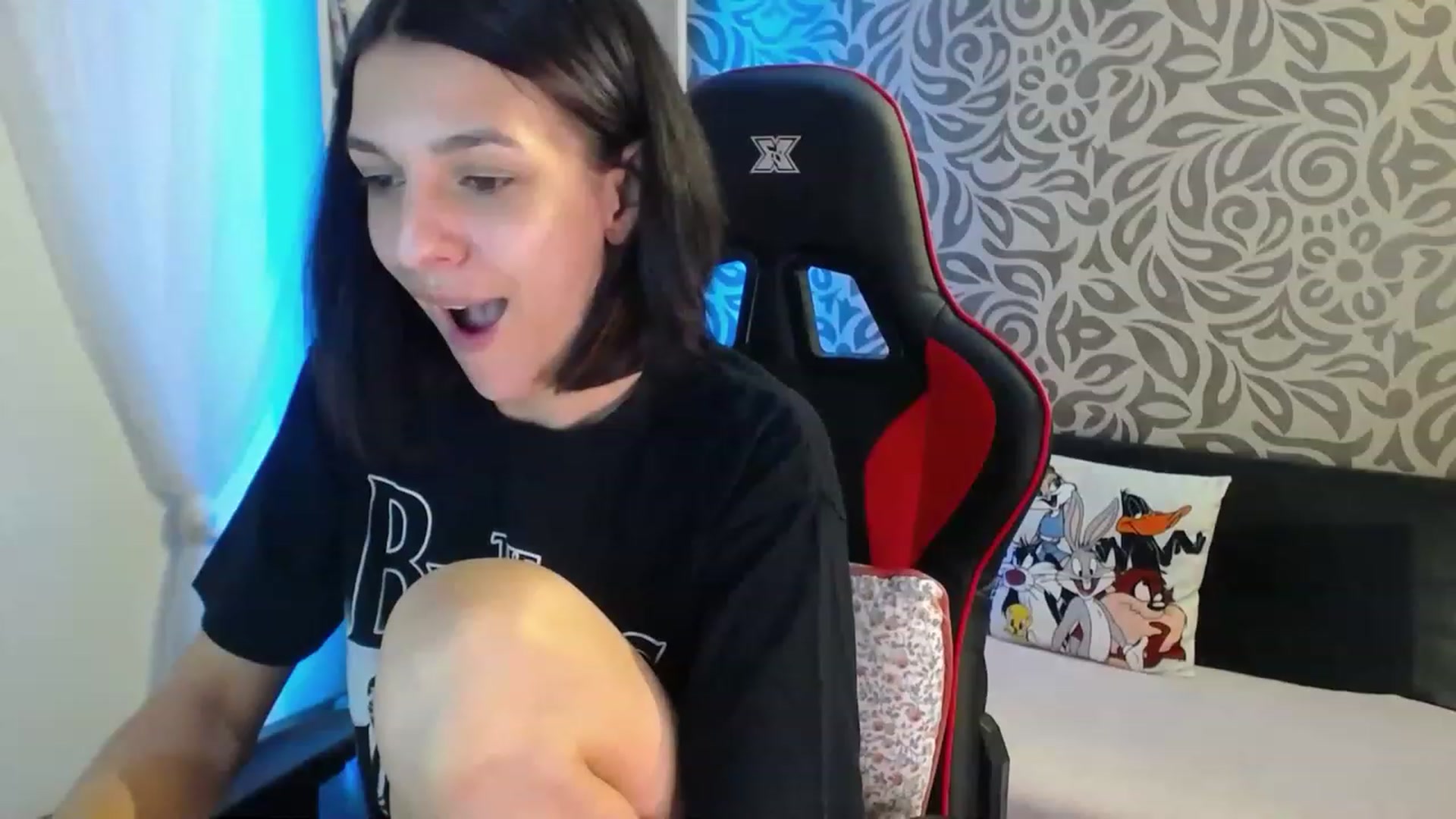 Gallery image thumbnail from AnyaLuv777's myfreecams stream on, 02/06/2023, 22:59 image 10 of 20
