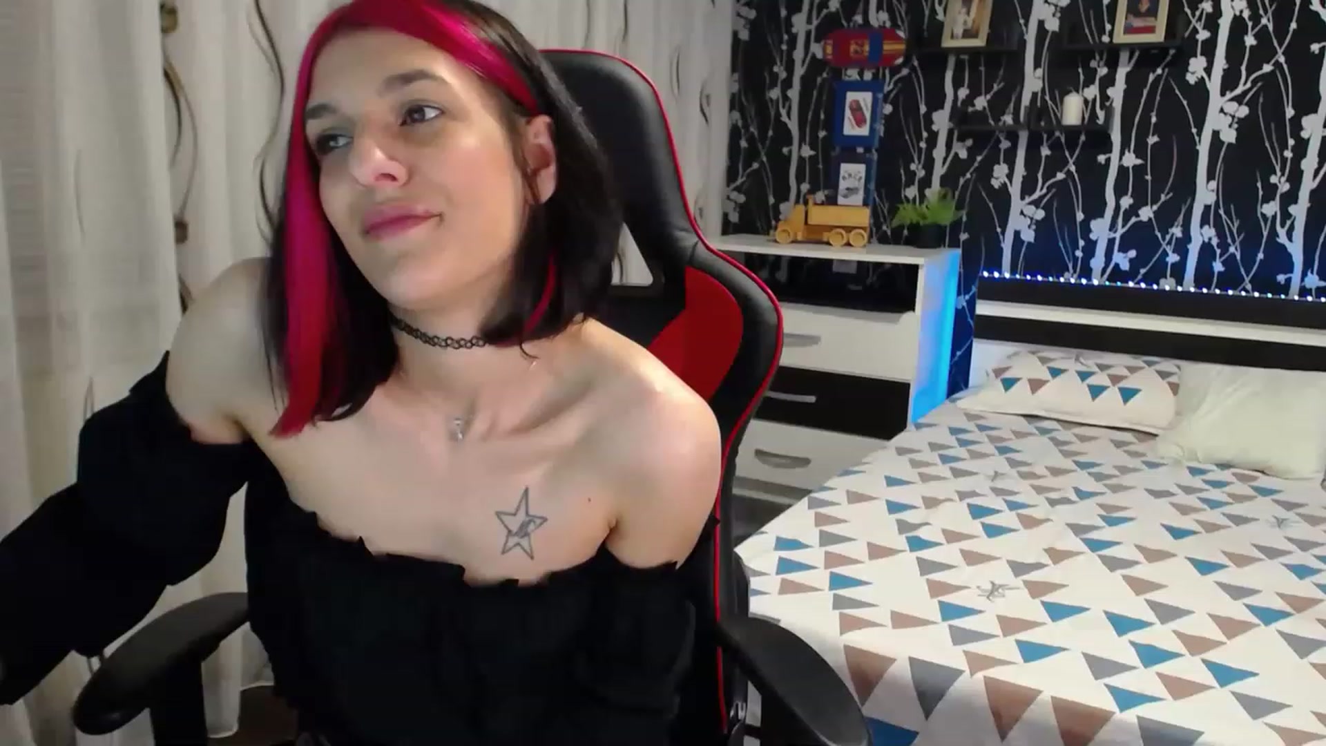Gallery image thumbnail from AnyaLuv777's myfreecams stream on, 03/25/2023, 21:33 image 20 of 20