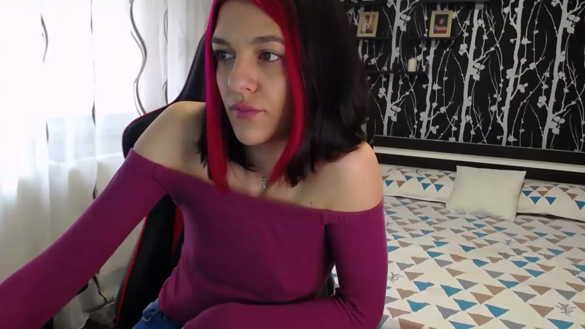 Gallery image thumbnail from AnyaLuv777's myfreecams stream on, 03/28/2023, 10:36 image 11 of 20