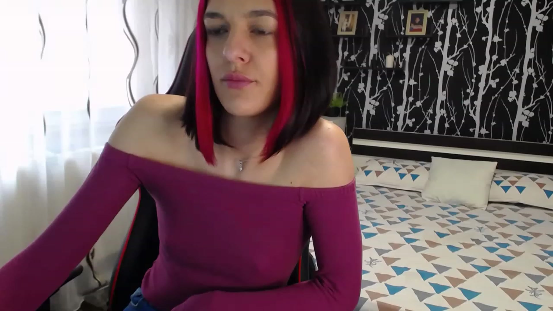 Gallery image thumbnail from AnyaLuv777's myfreecams stream on, 03/28/2023, 10:36 image 8 of 20