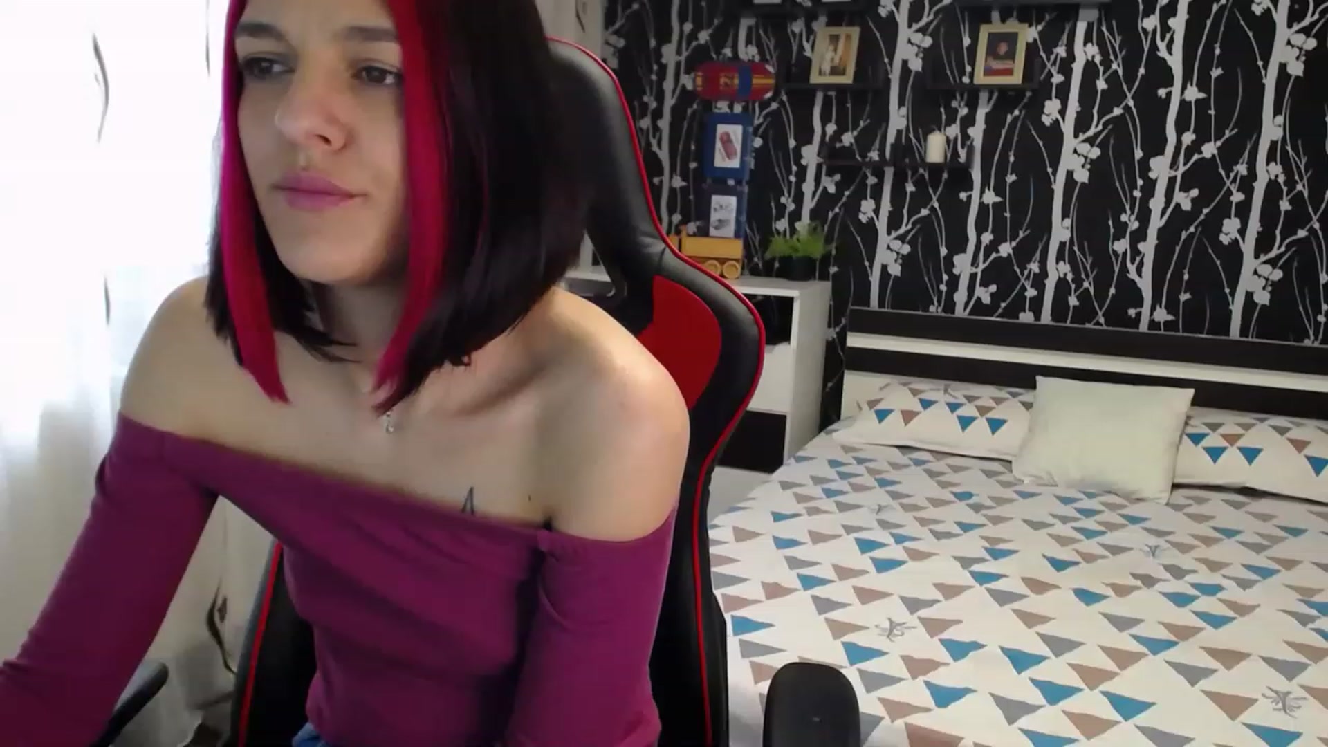 Gallery image thumbnail from AnyaLuv777's myfreecams stream on, 03/28/2023, 10:36 image 17 of 20