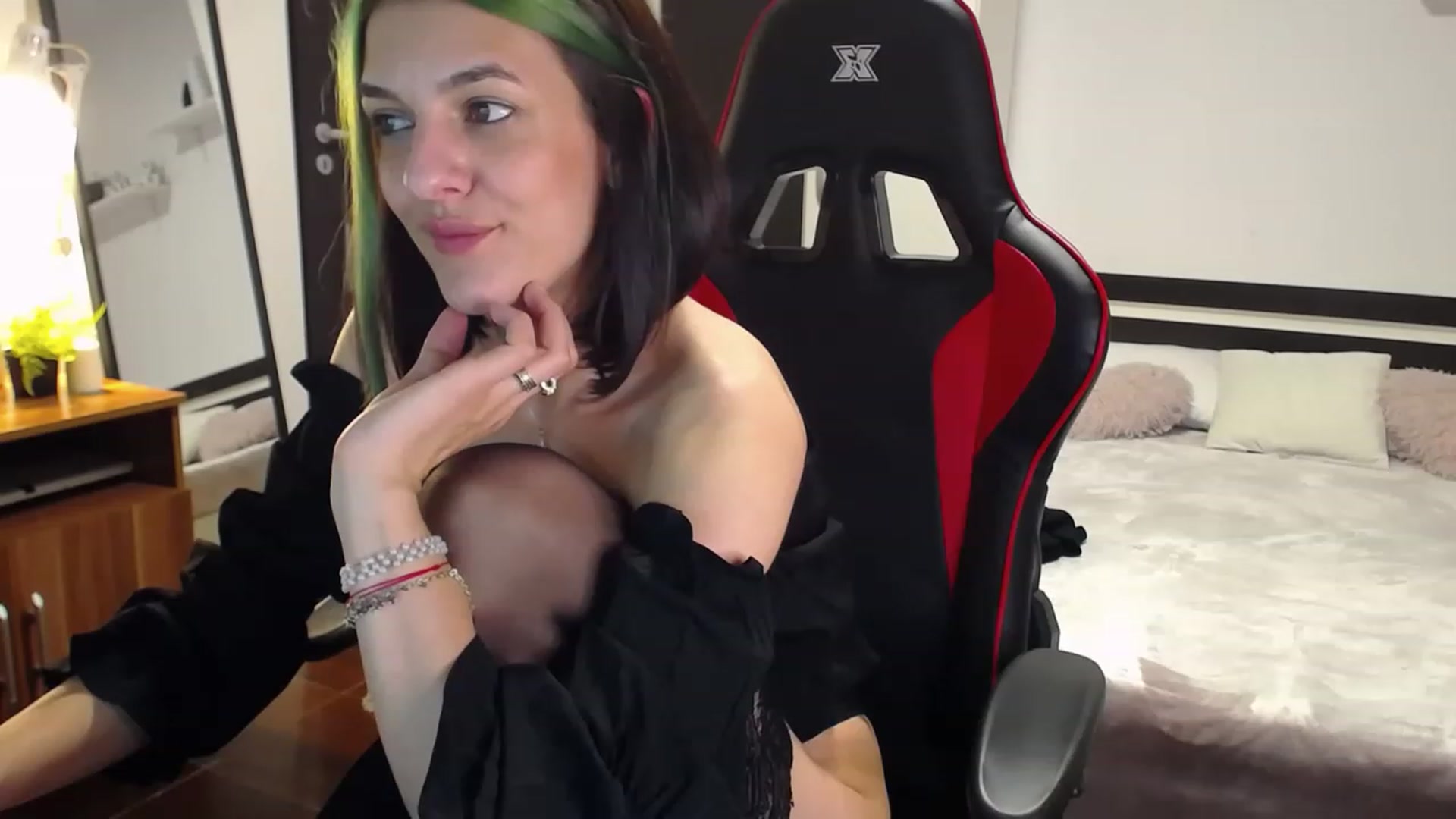 Gallery image thumbnail from AnyaLuv777's myfreecams stream on, 04/29/2023, 19:51 image 15 of 20