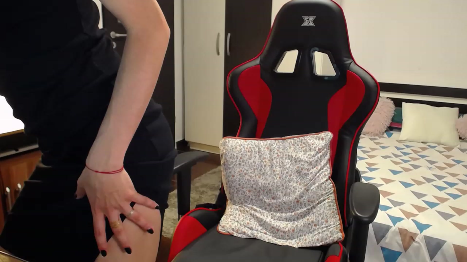 Gallery image thumbnail from AnyaLuv777's myfreecams stream on, 05/26/2023, 20:44 image 5 of 20