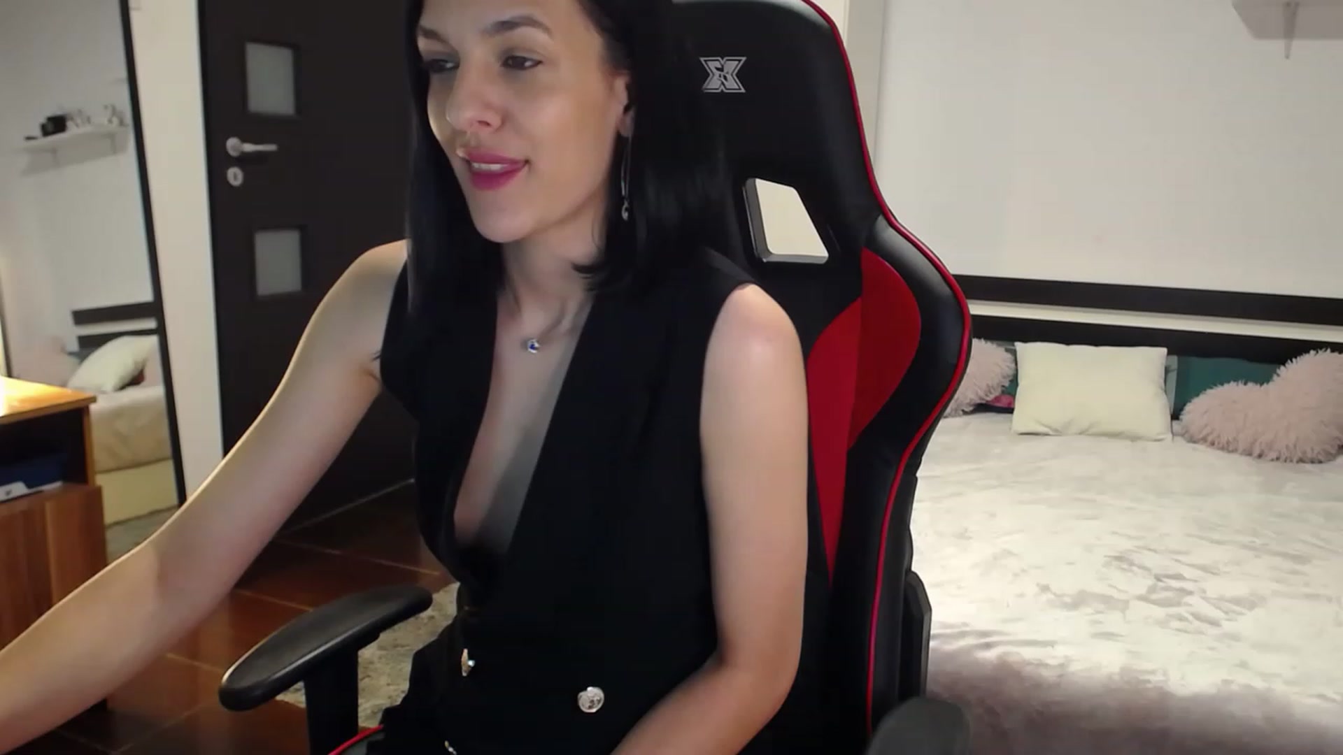 Gallery image thumbnail from AnyaLuv777's myfreecams stream on, 06/04/2023, 20:49 image 1 of 20
