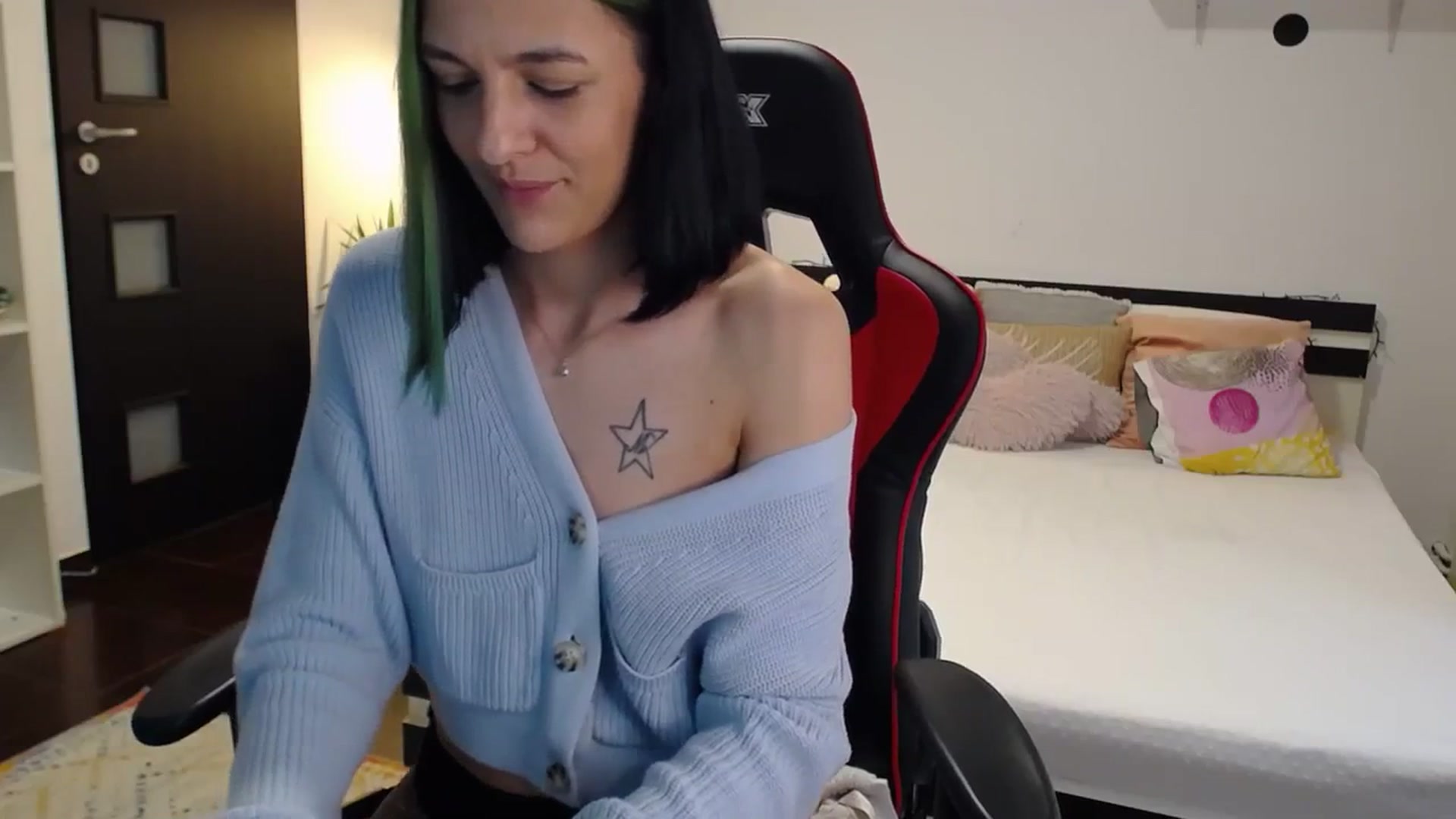 Gallery image thumbnail from AnyaLuv777's myfreecams stream on, 11/21/2023, 12:42 image 13 of 20