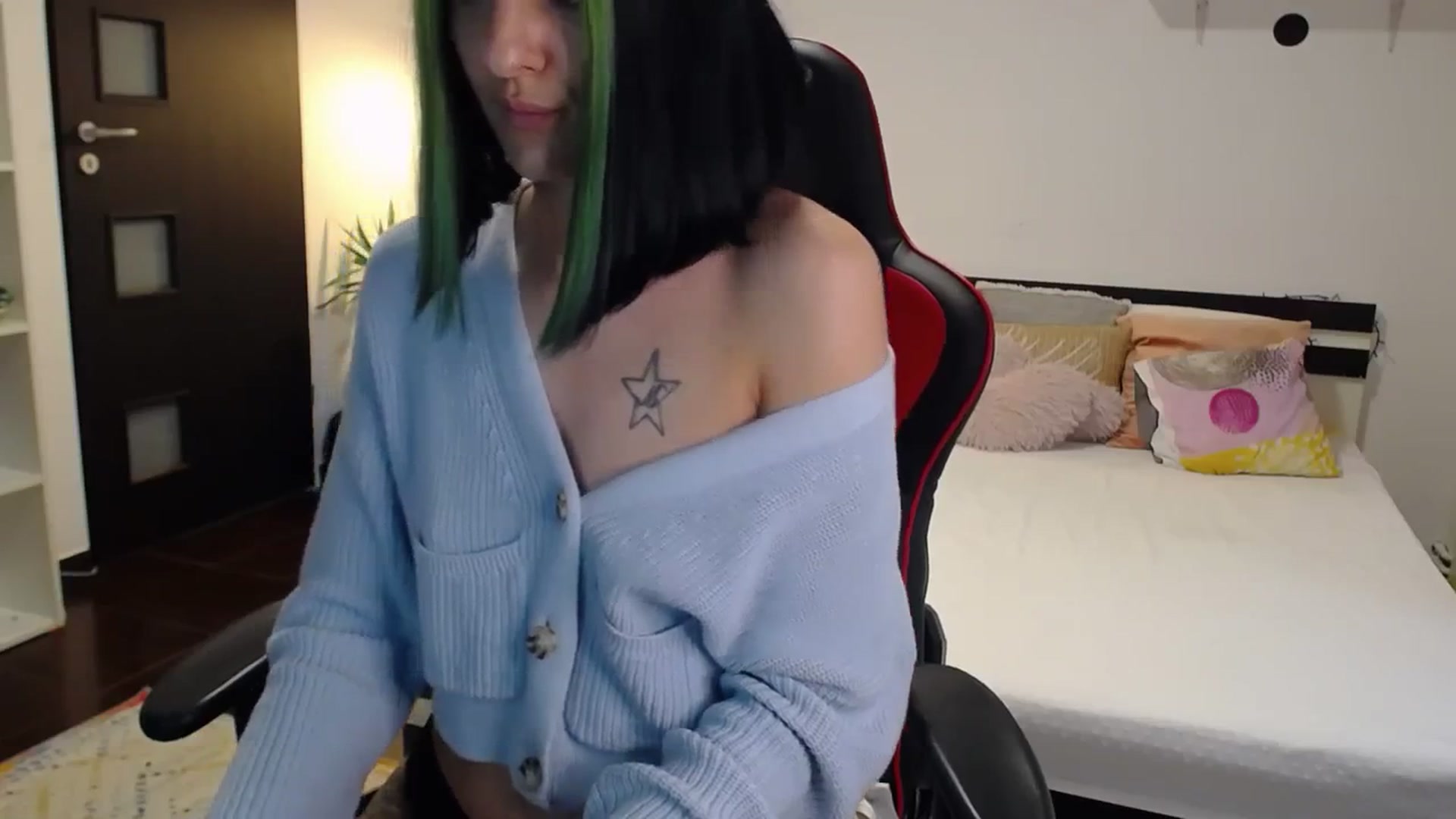 Gallery image thumbnail from AnyaLuv777's myfreecams stream on, 11/21/2023, 12:42 image 17 of 20