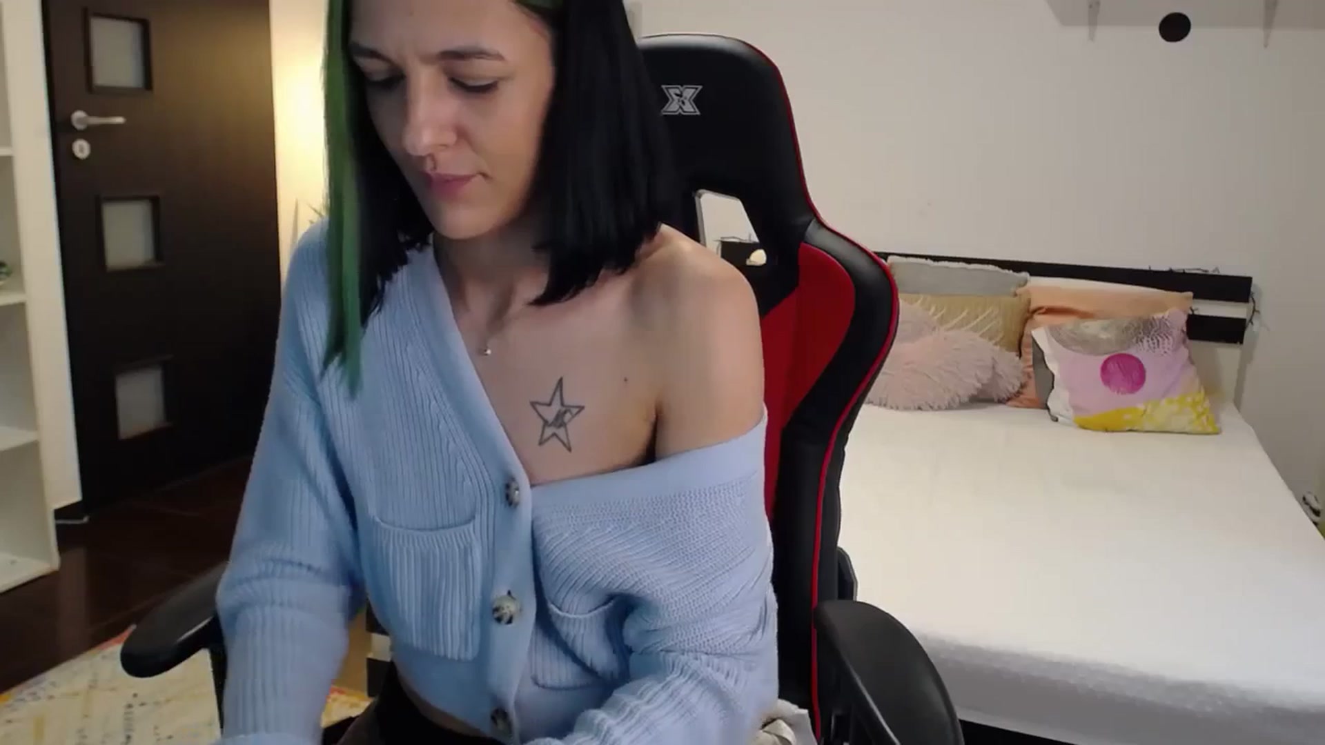 Gallery image thumbnail from AnyaLuv777's myfreecams stream on, 11/21/2023, 12:42 image 14 of 20