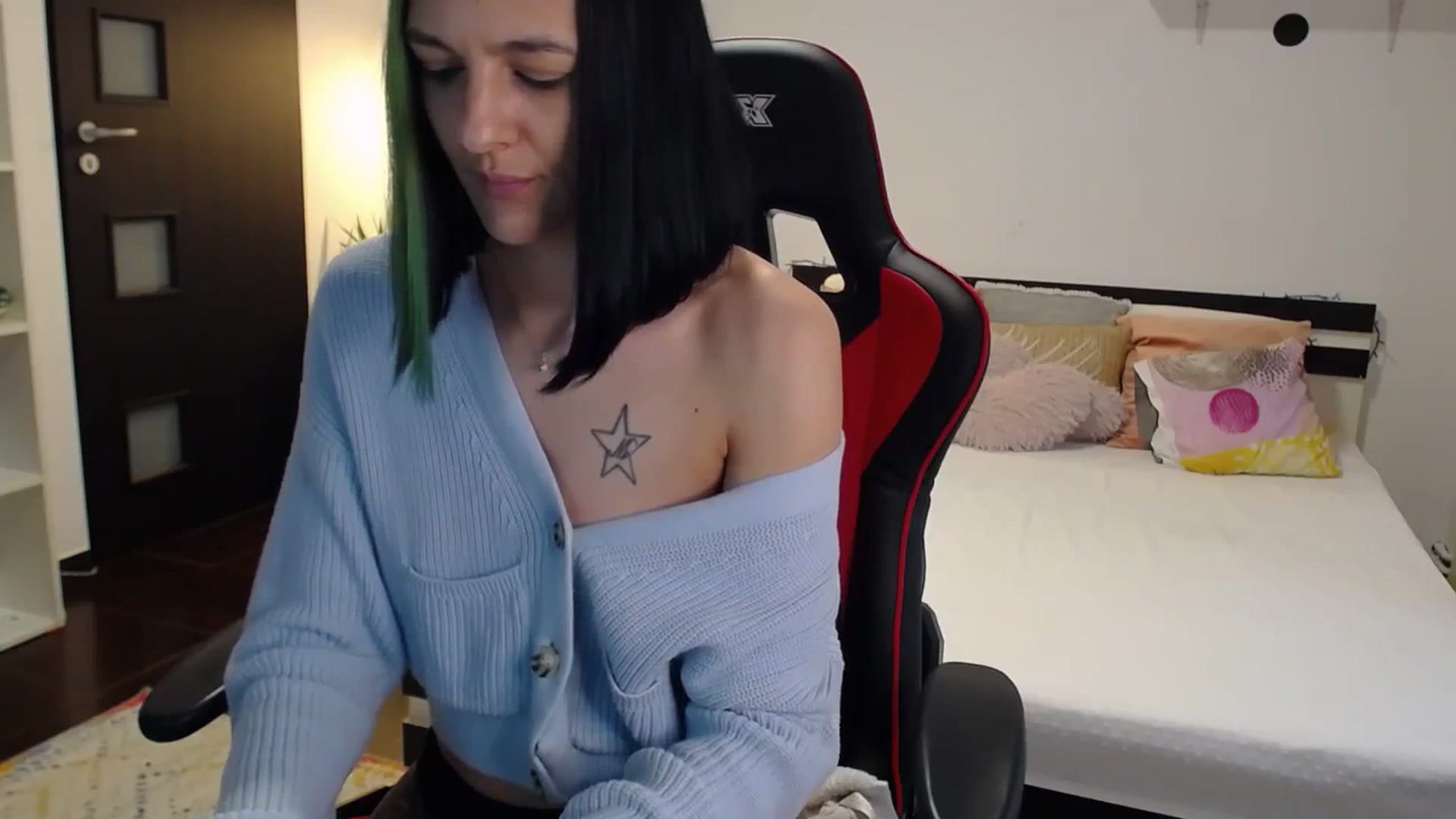 Gallery image thumbnail from AnyaLuv777's myfreecams stream on, 11/21/2023, 12:42 image 18 of 20