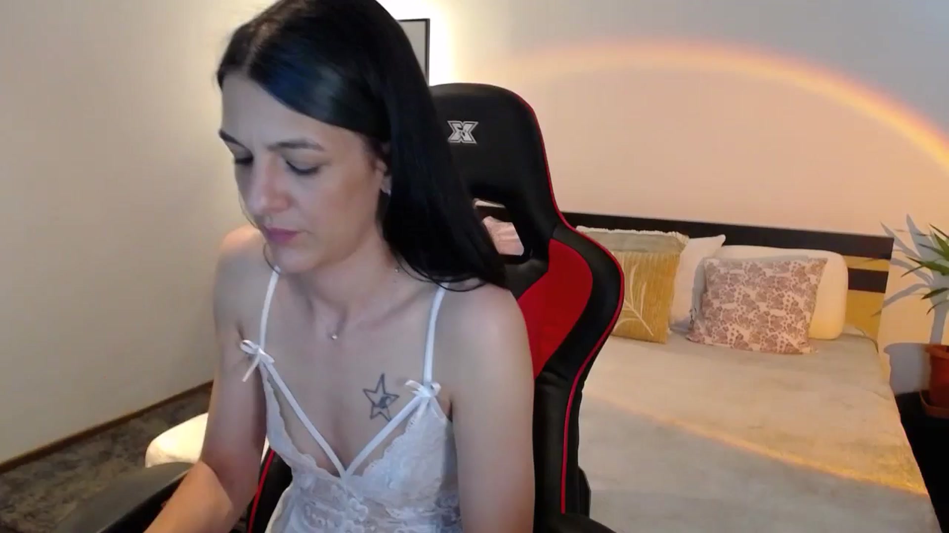 Gallery image thumbnail from AnyaLuv777's myfreecams stream on, 06/10/2024, 22:47 image 12 of 20