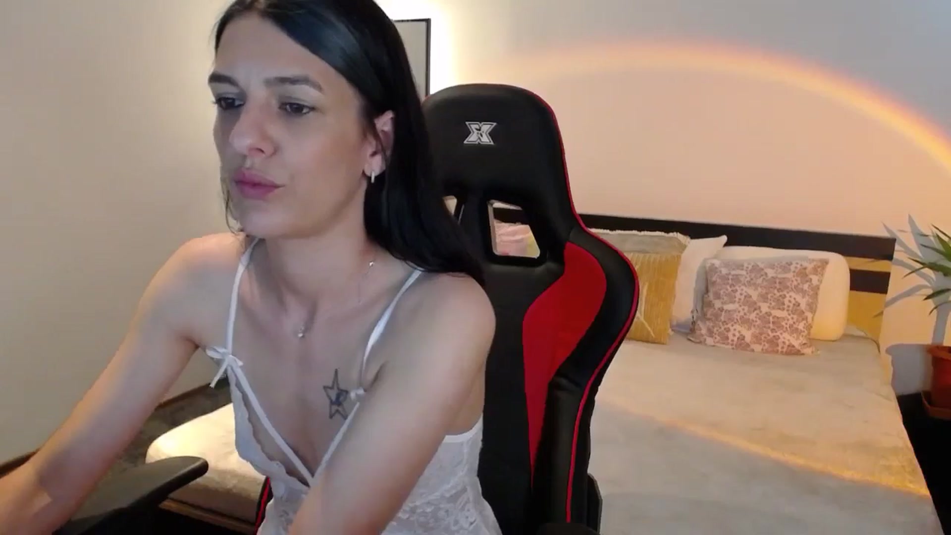 Gallery image thumbnail from AnyaLuv777's myfreecams stream on, 06/10/2024, 22:47 image 8 of 20