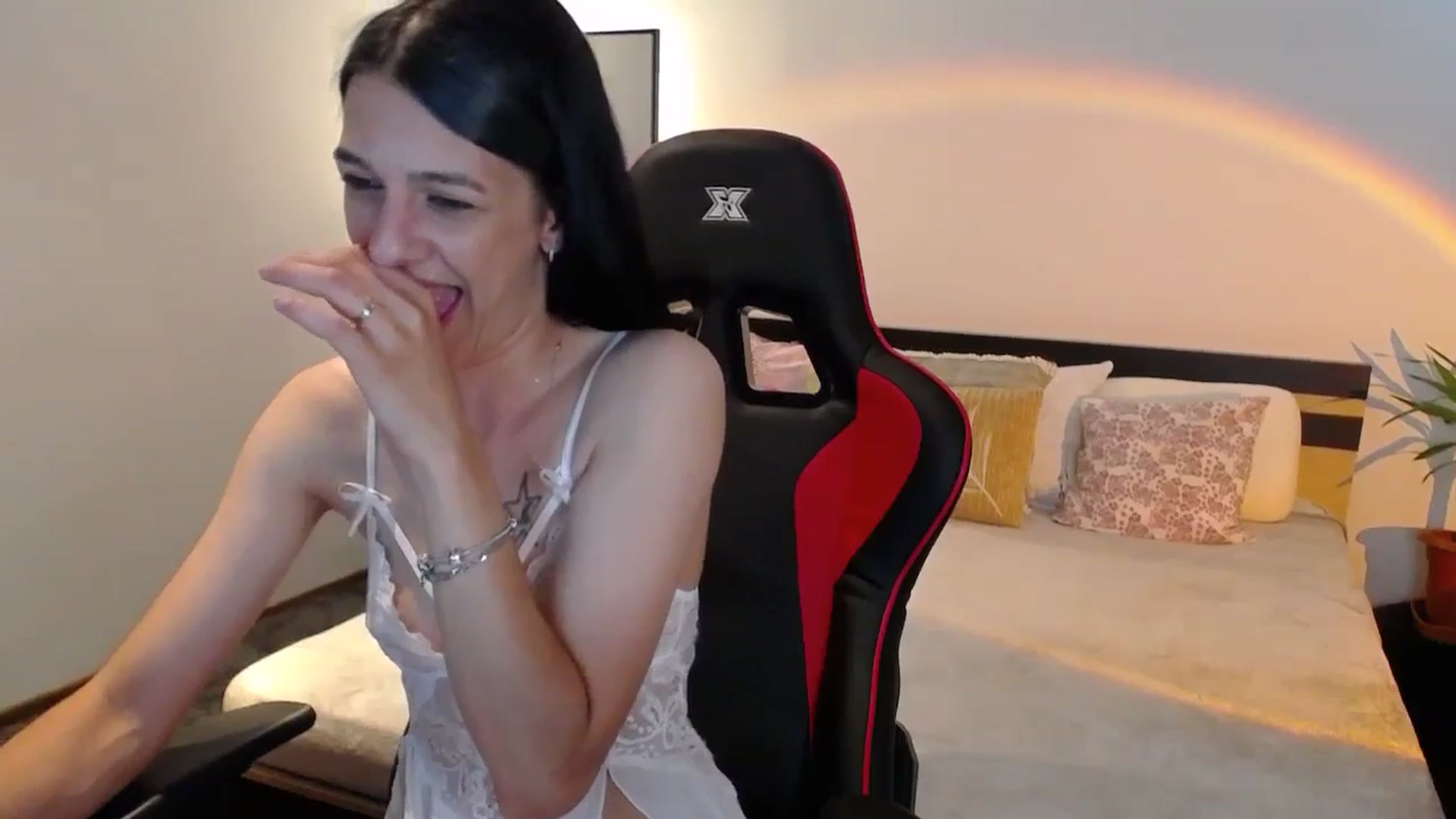 Gallery image thumbnail from AnyaLuv777's myfreecams stream on, 06/10/2024, 22:47 image 15 of 20