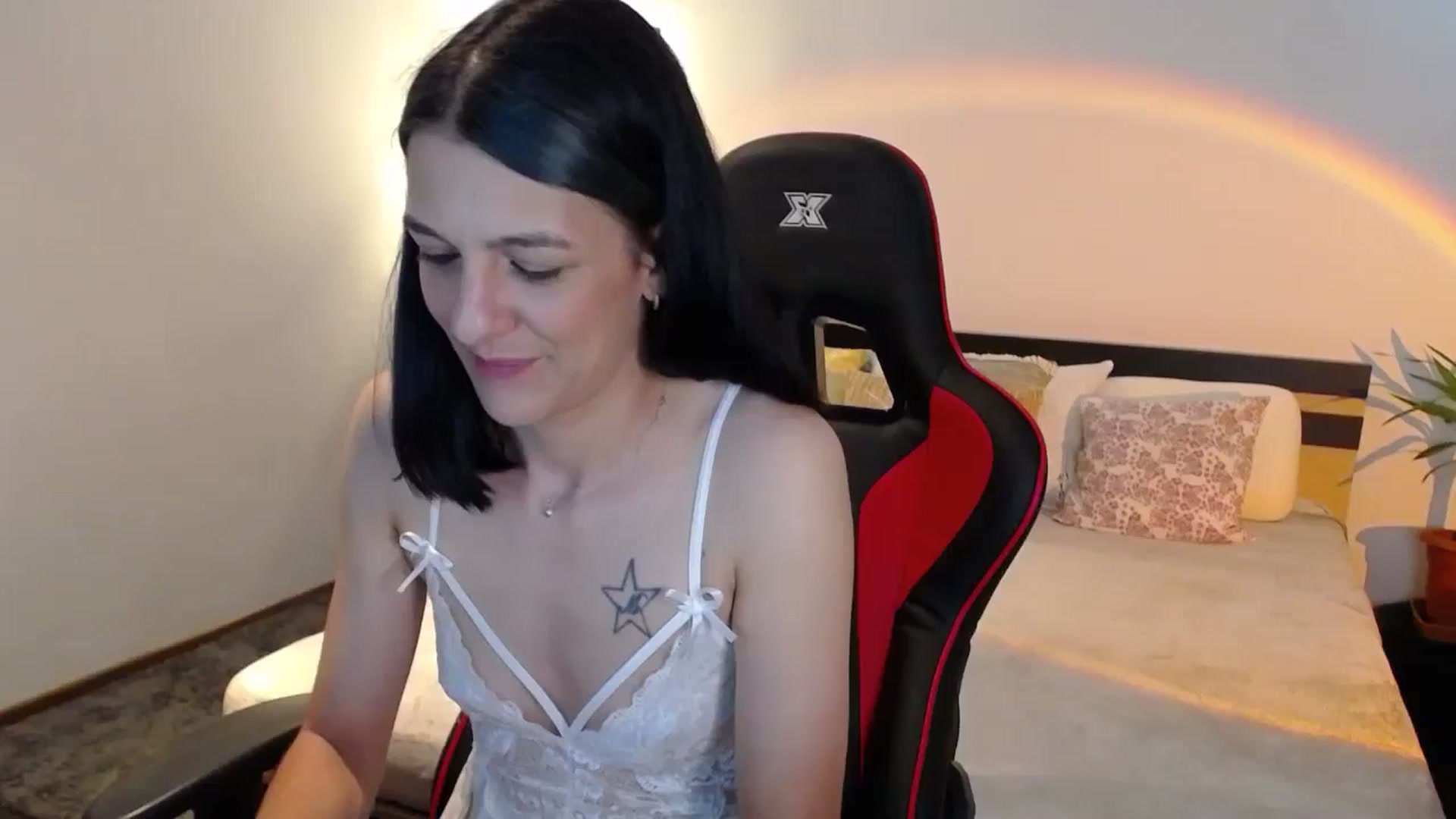 Gallery image thumbnail from AnyaLuv777's myfreecams stream on, 06/10/2024, 22:47 image 1 of 20