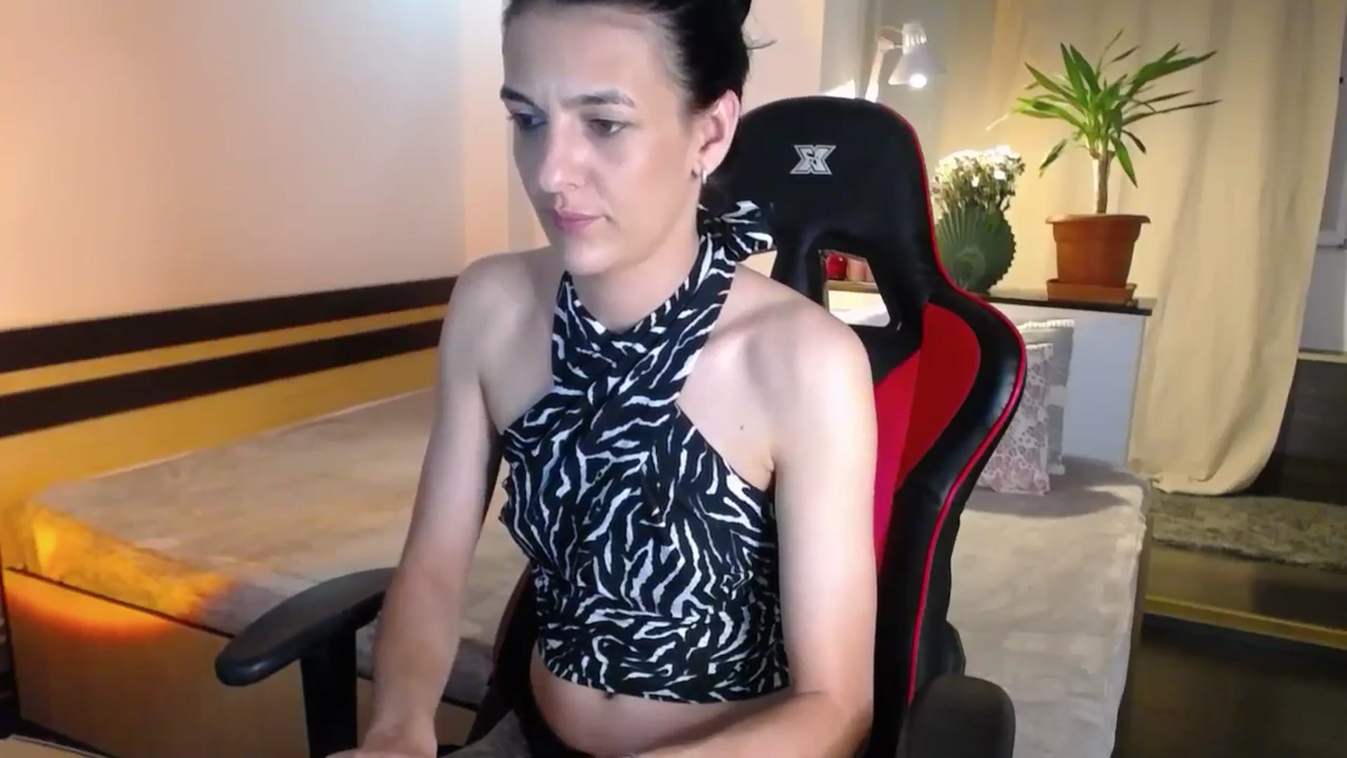 Gallery image thumbnail from AnyaLuv777's myfreecams stream on, 06/21/2024, 22:39 image 3 of 20