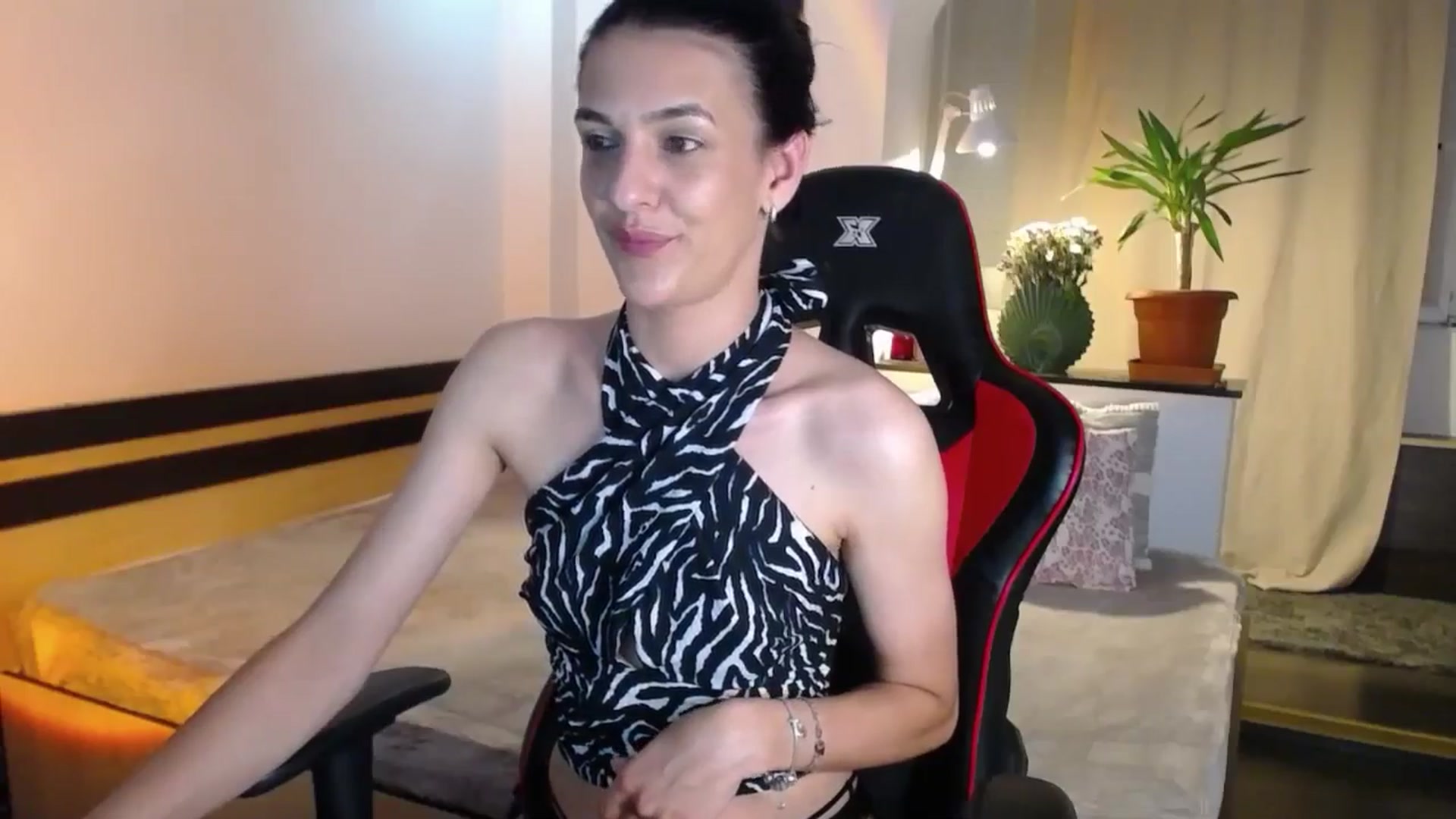 Gallery image thumbnail from AnyaLuv777's myfreecams stream on, 06/21/2024, 22:39 image 5 of 20