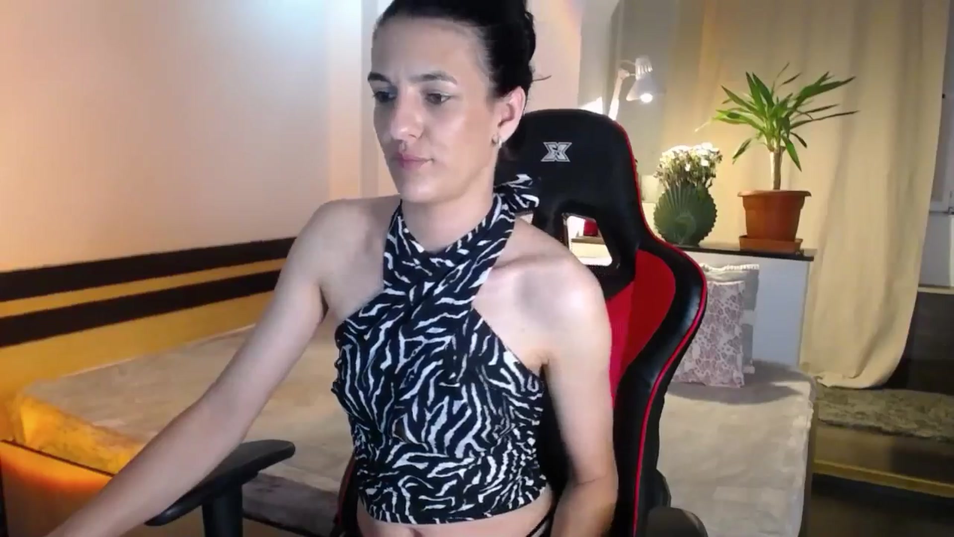 Gallery image thumbnail from AnyaLuv777's myfreecams stream on, 06/21/2024, 22:39 image 4 of 20