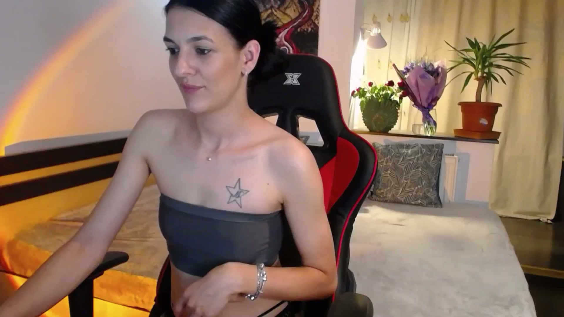 Gallery image thumbnail from AnyaLuv777's myfreecams stream on, 08/04/2024, 21:33 image 1 of 20