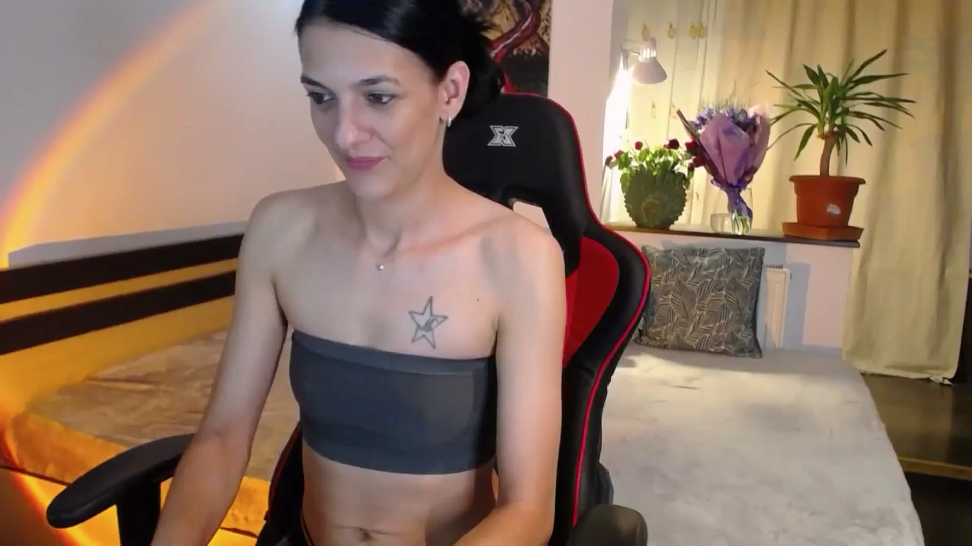 Gallery image thumbnail from AnyaLuv777's myfreecams stream on, 08/04/2024, 21:33 image 18 of 20