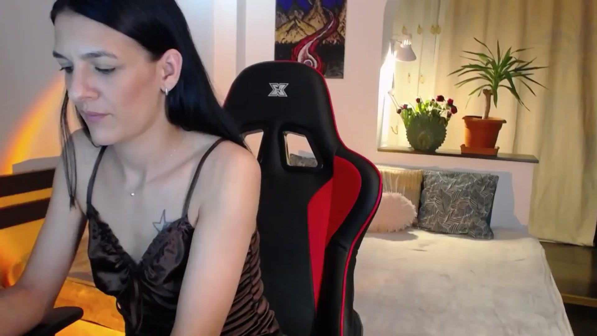 Gallery image thumbnail from AnyaLuv777's myfreecams stream on, 08/06/2024, 21:27 image 5 of 20