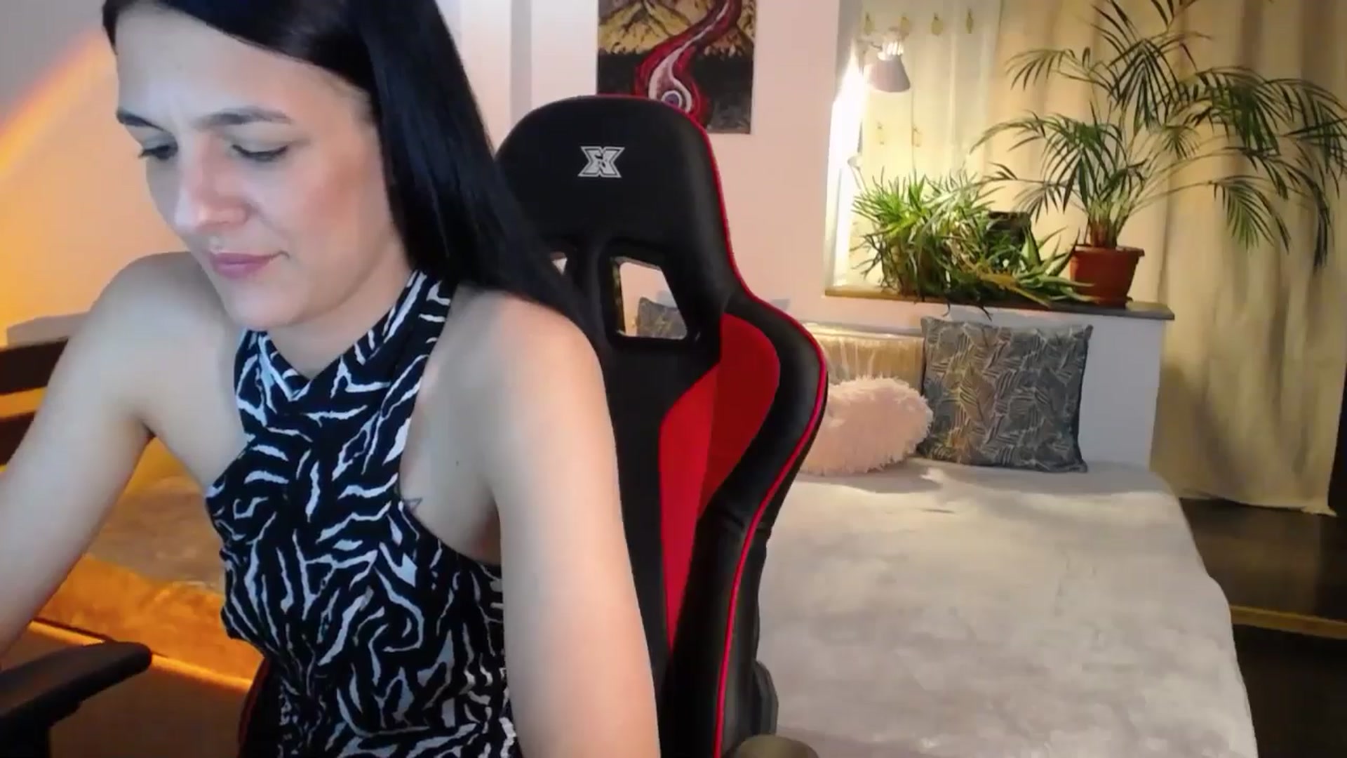 Gallery image thumbnail from AnyaLuv777's myfreecams stream on, 08/07/2024, 21:31 image 4 of 20
